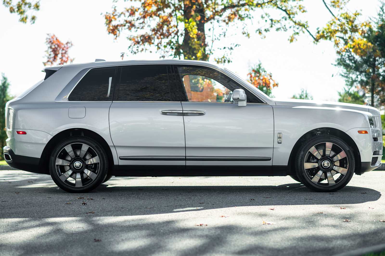 used 2022 Rolls-Royce Cullinan car, priced at $290,497