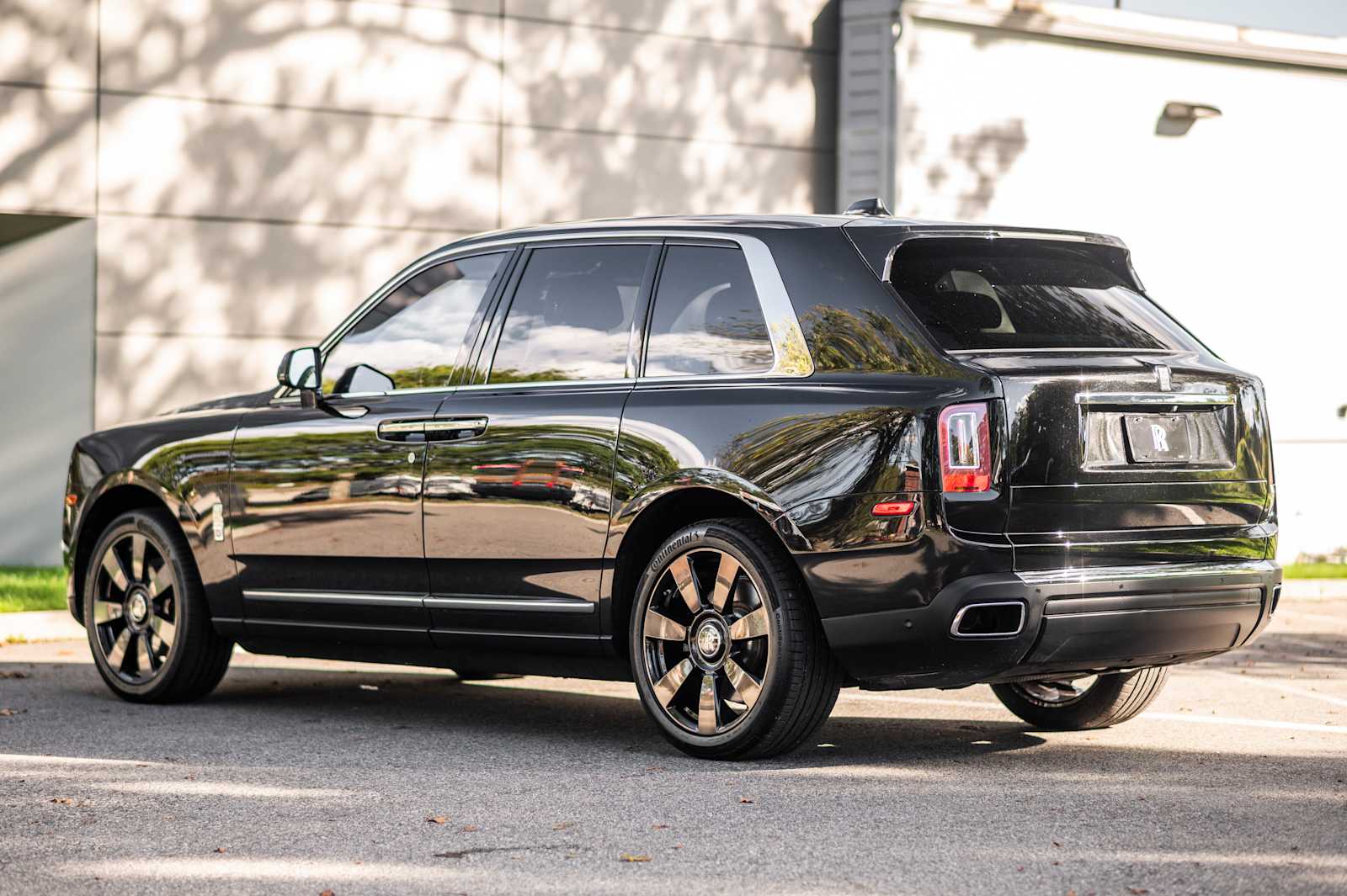 used 2022 Rolls-Royce Cullinan car, priced at $280,497