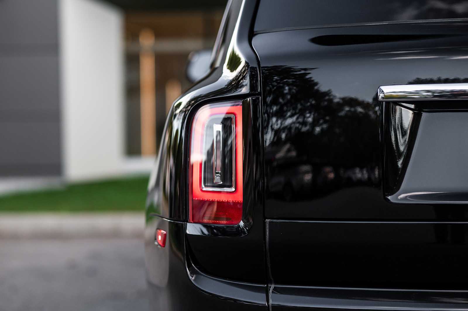 used 2022 Rolls-Royce Cullinan car, priced at $280,497