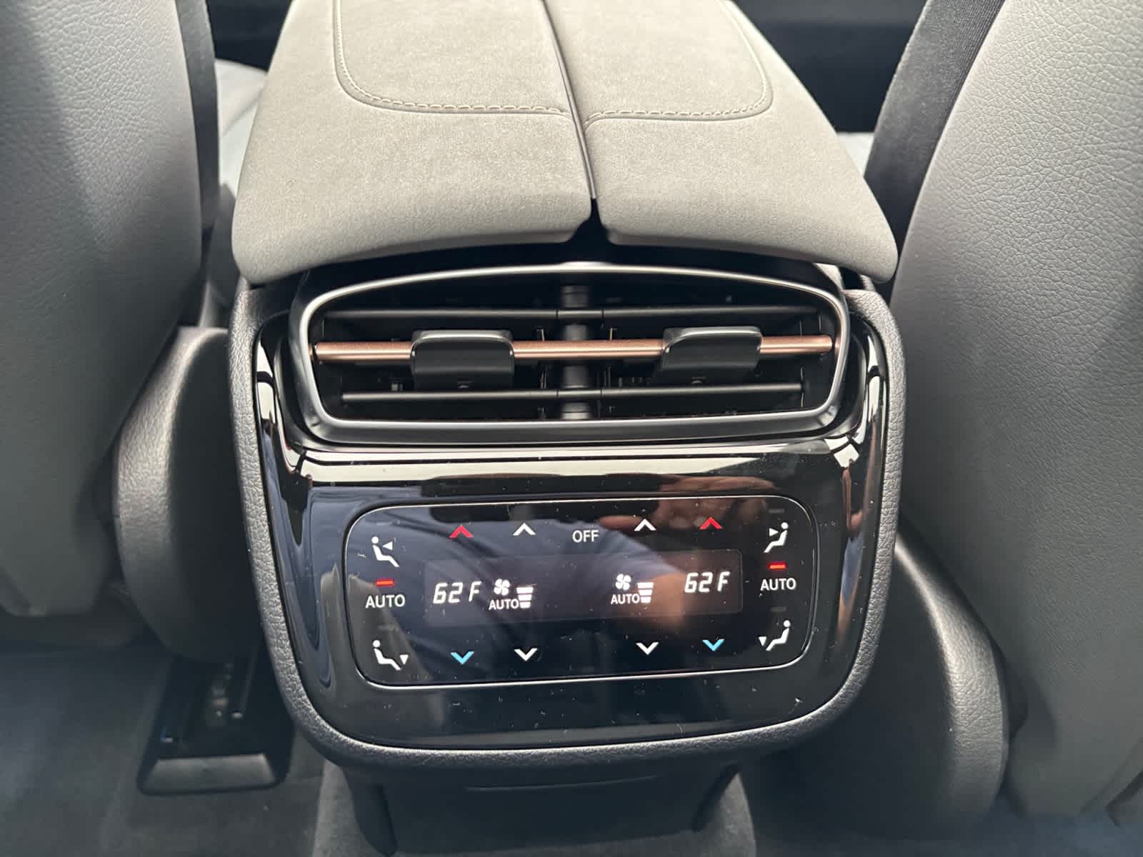 new 2025 Mercedes-Benz EQS 450 car