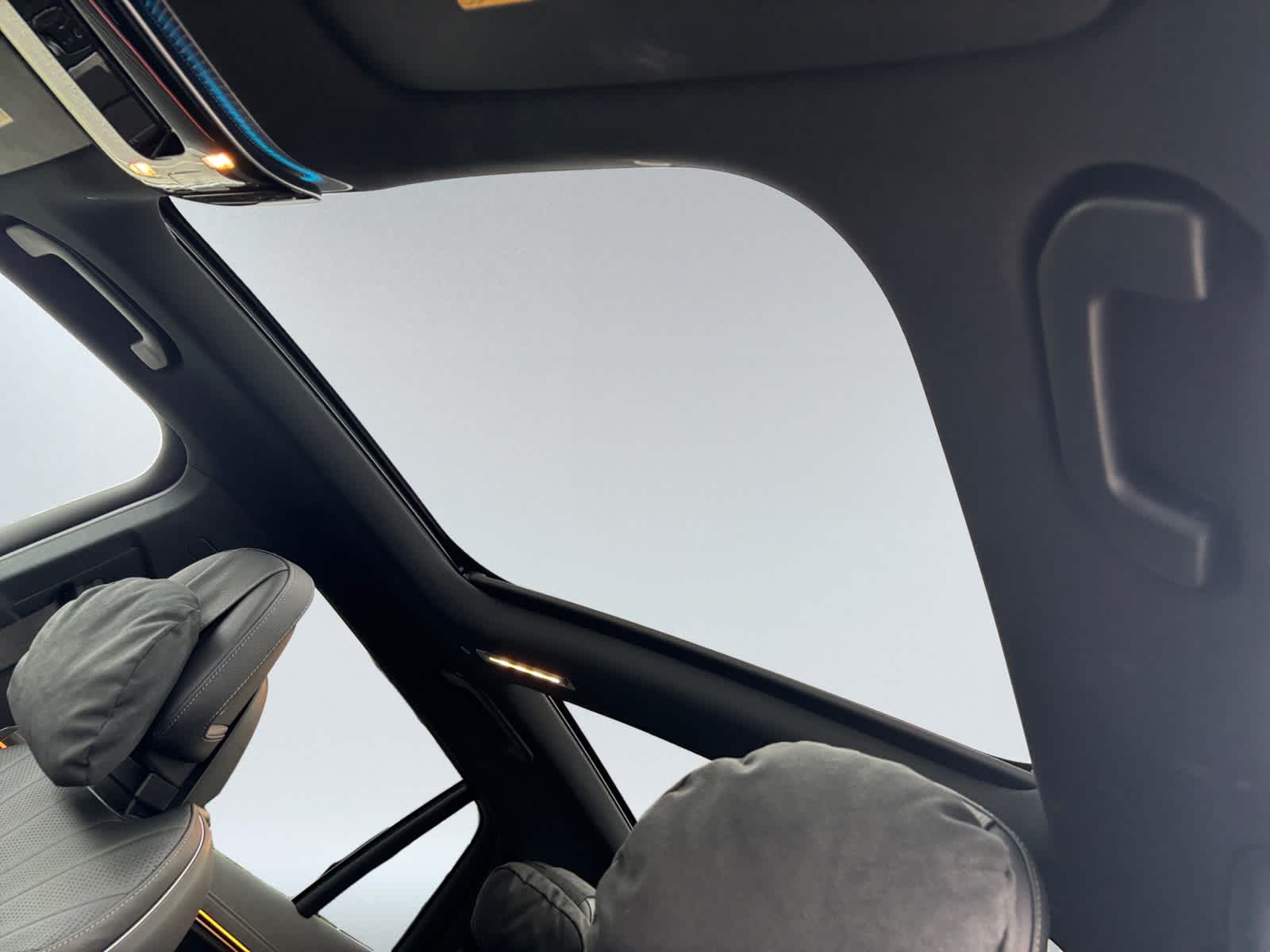 new 2025 Mercedes-Benz EQS 450 car