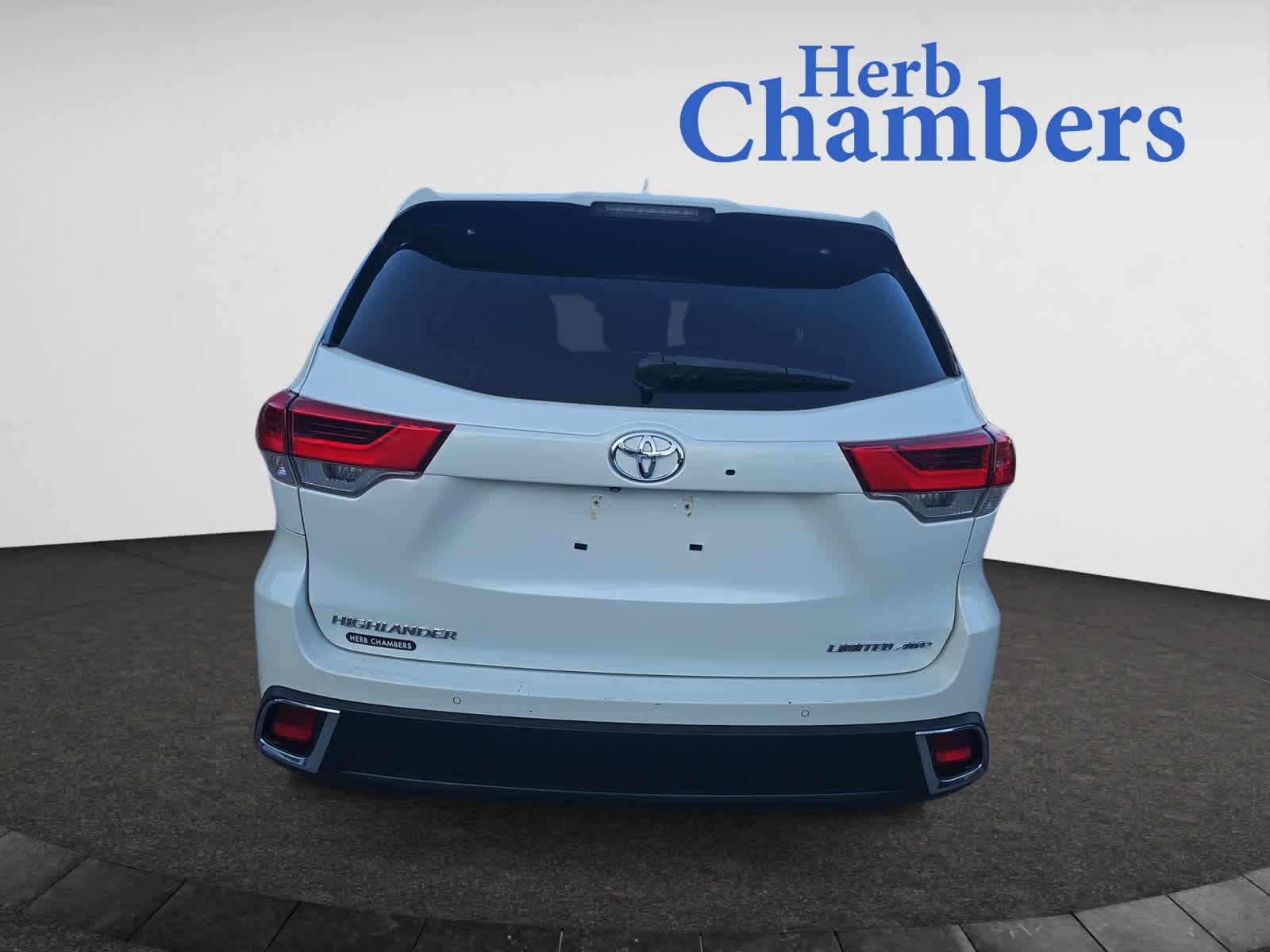 used 2017 Toyota Highlander car, priced at $34,497