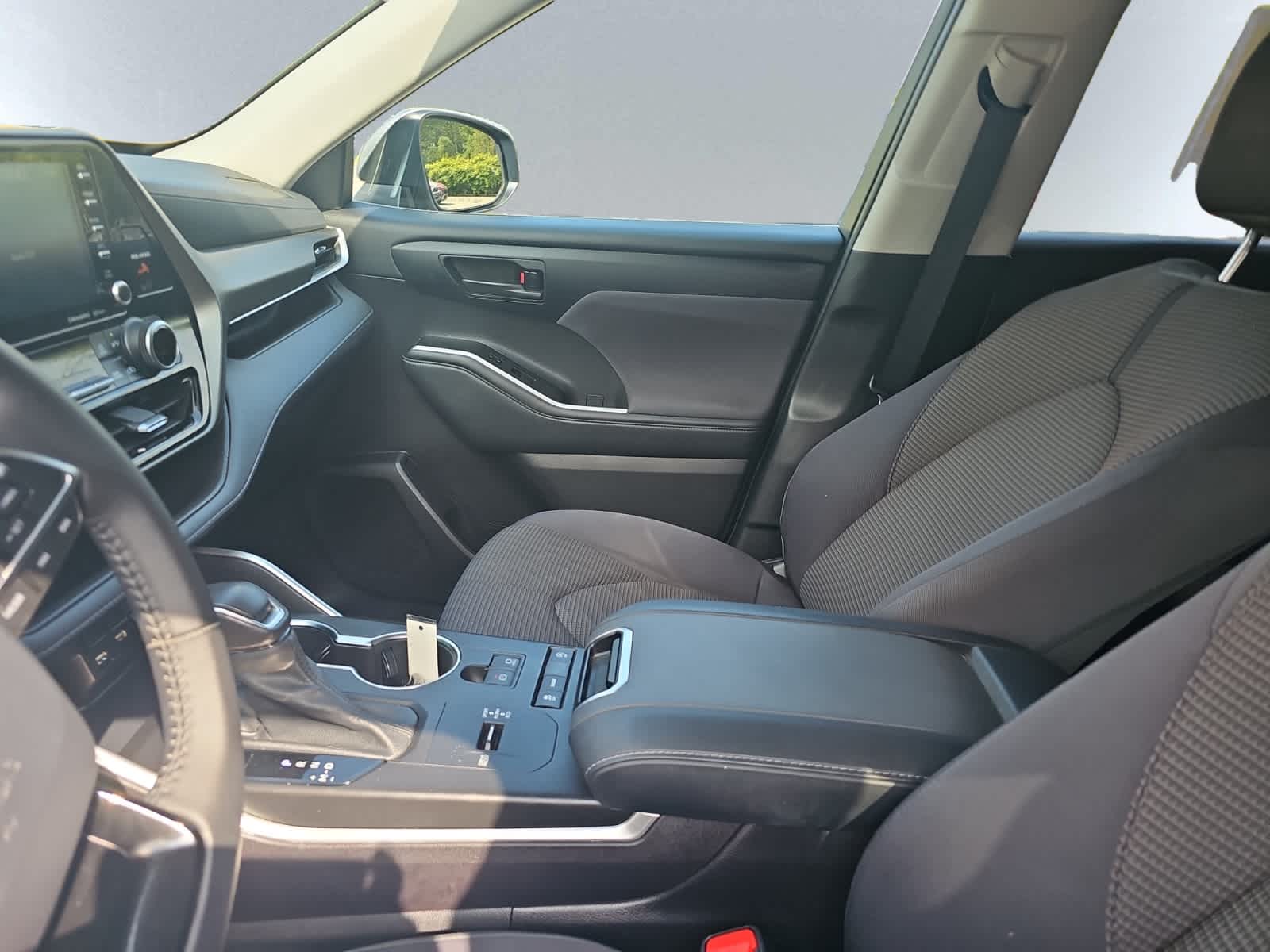 used 2021 Toyota Highlander car, priced at $30,497