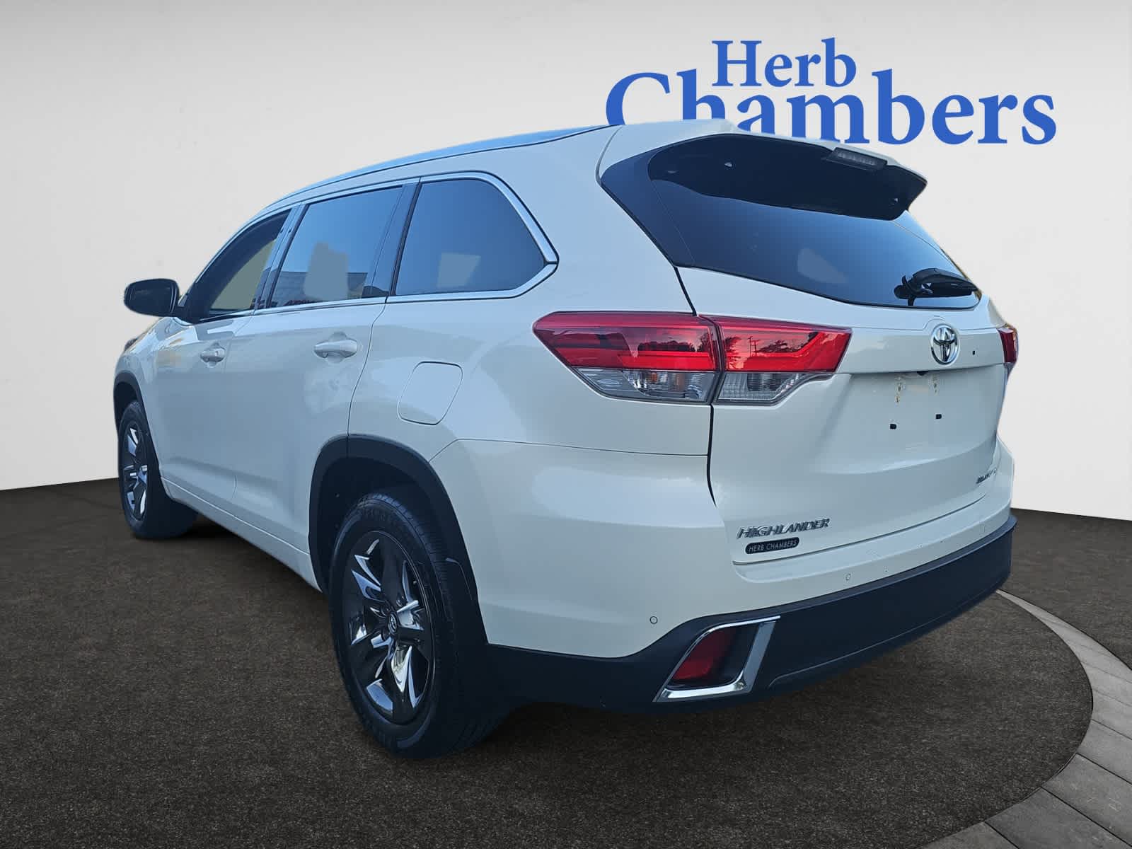 used 2017 Toyota Highlander car, priced at $34,497