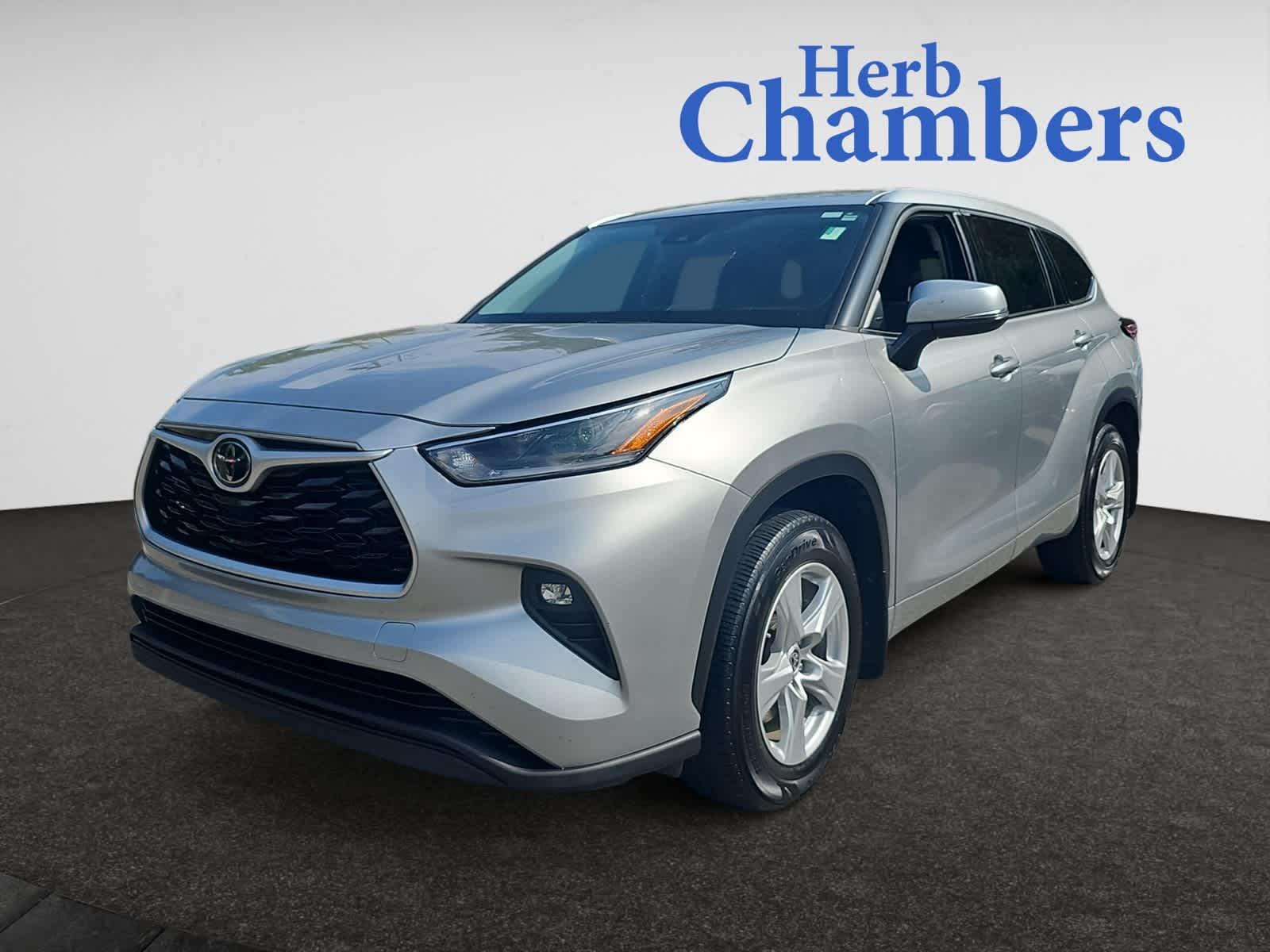 used 2021 Toyota Highlander car, priced at $30,497