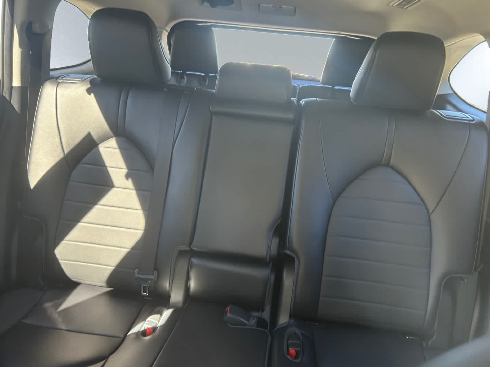 used 2023 Toyota Highlander car, priced at $43,497