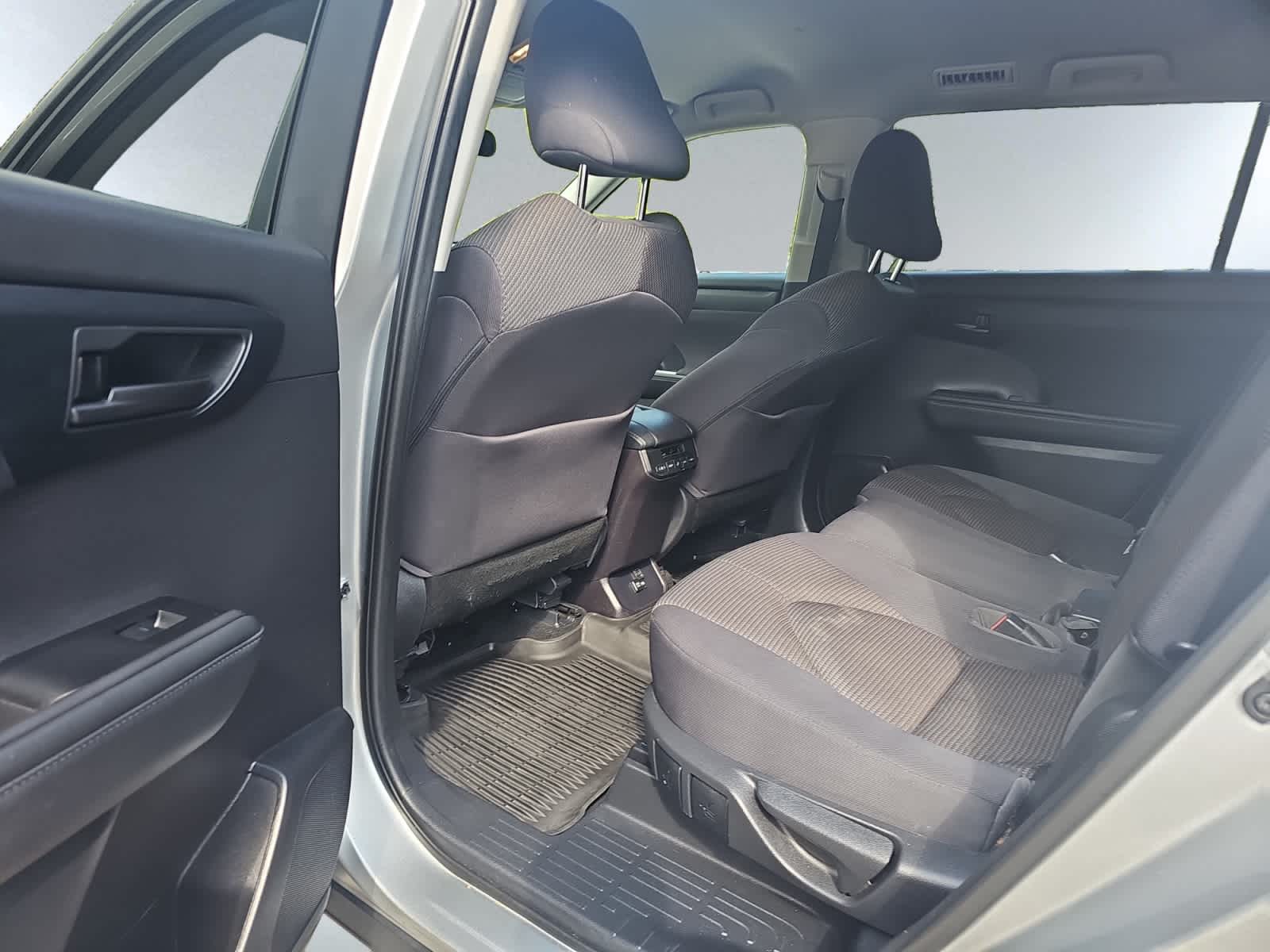 used 2021 Toyota Highlander car, priced at $30,497