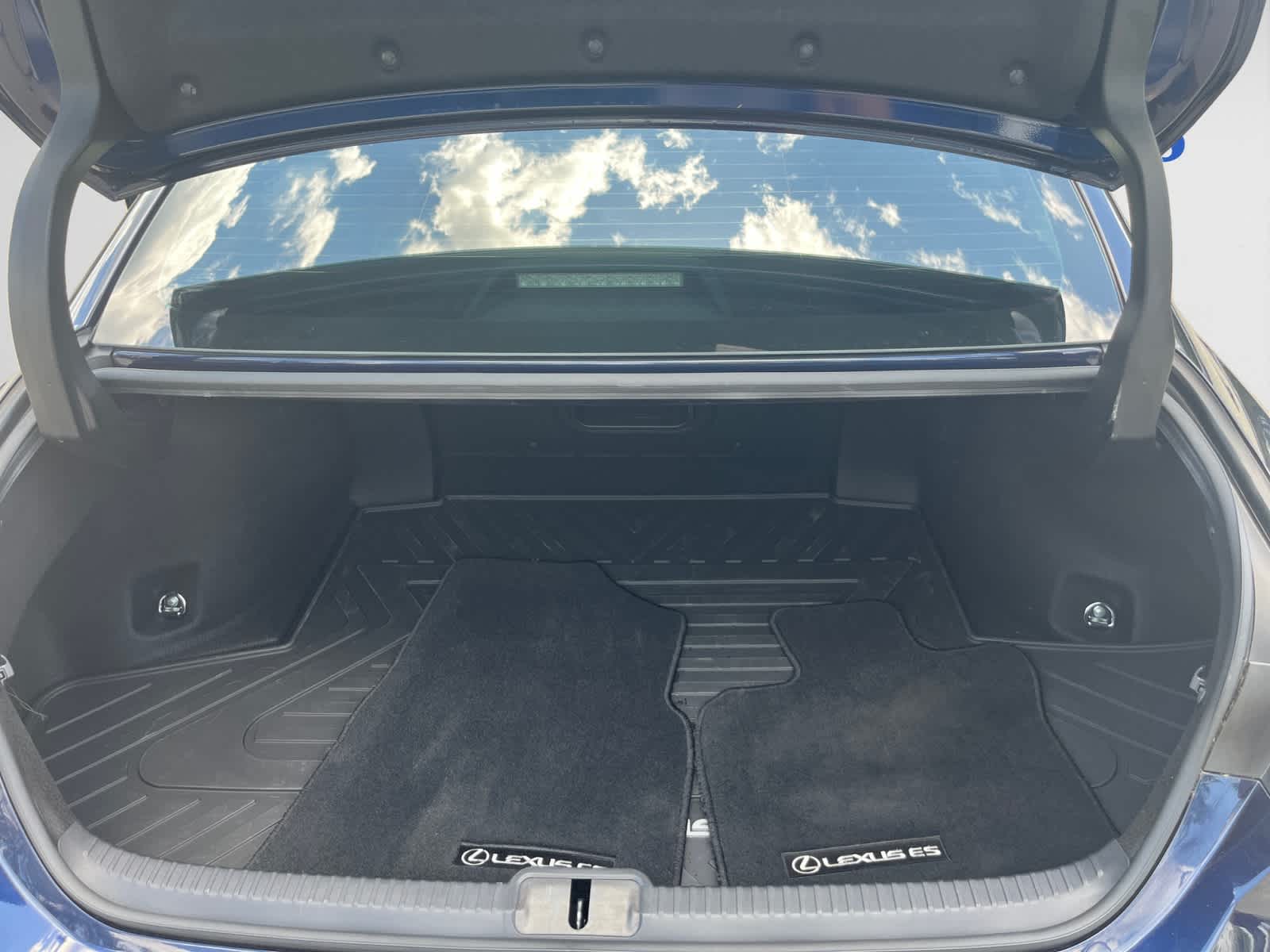 used 2023 Lexus ES car, priced at $39,998
