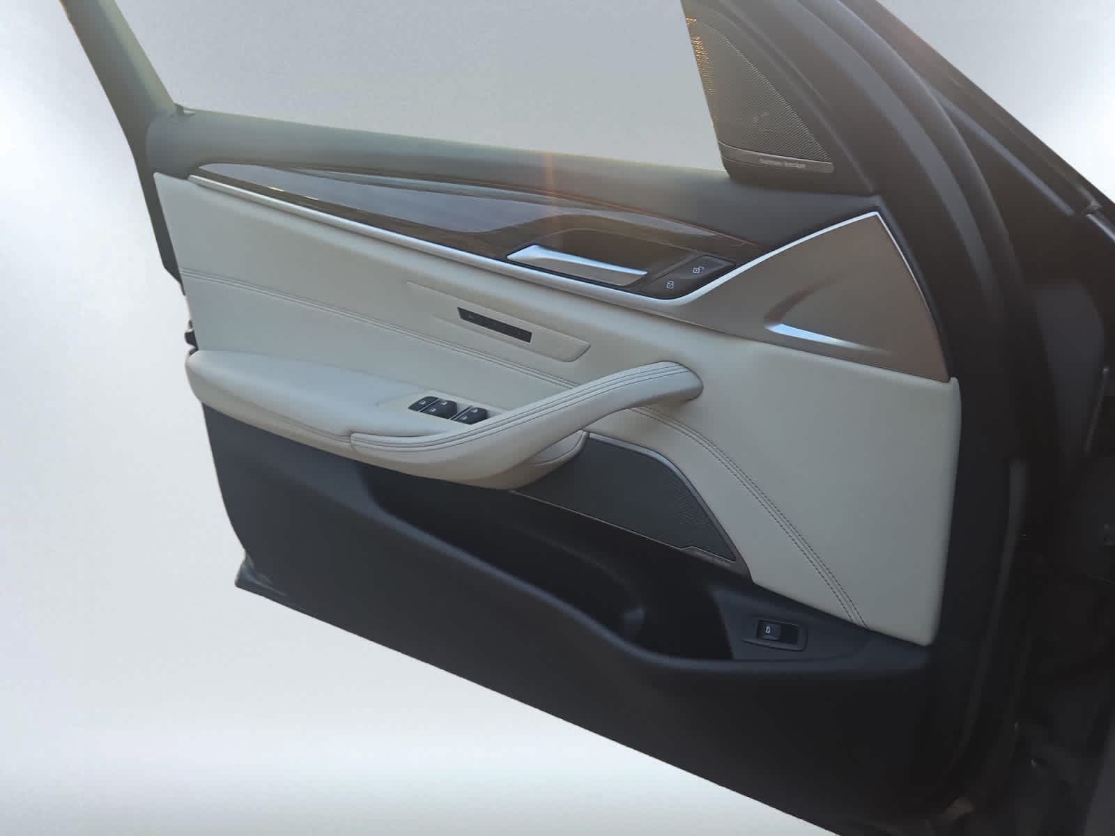 used 2022 BMW 5-Series car, priced at $34,497