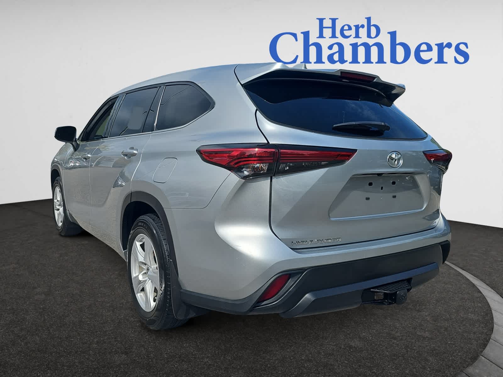 used 2021 Toyota Highlander car, priced at $30,497