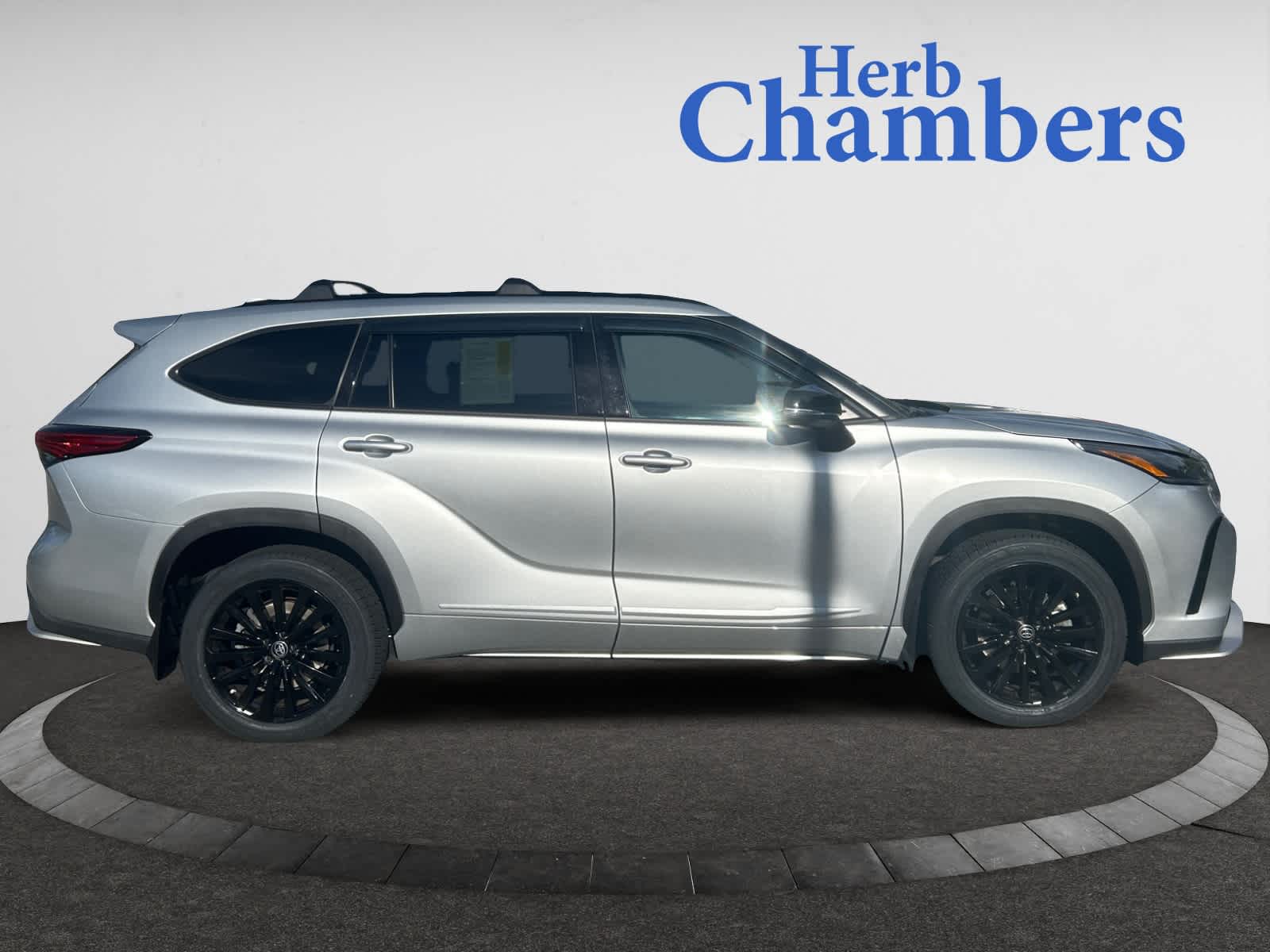 used 2023 Toyota Highlander car, priced at $45,497