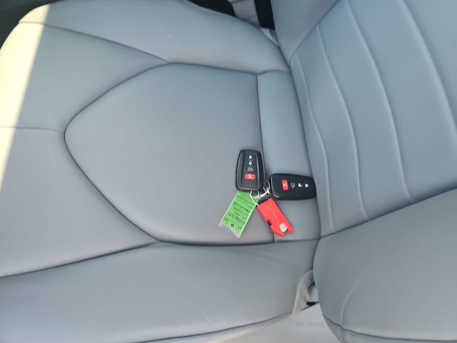 used 2022 Toyota Highlander car, priced at $39,998