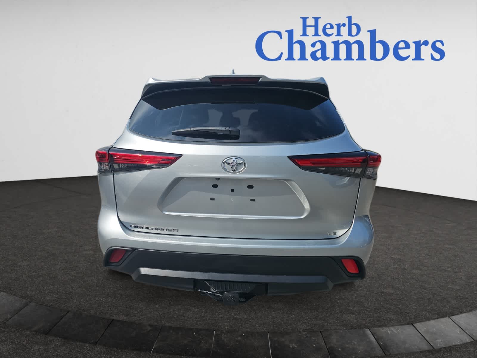 used 2021 Toyota Highlander car, priced at $30,497