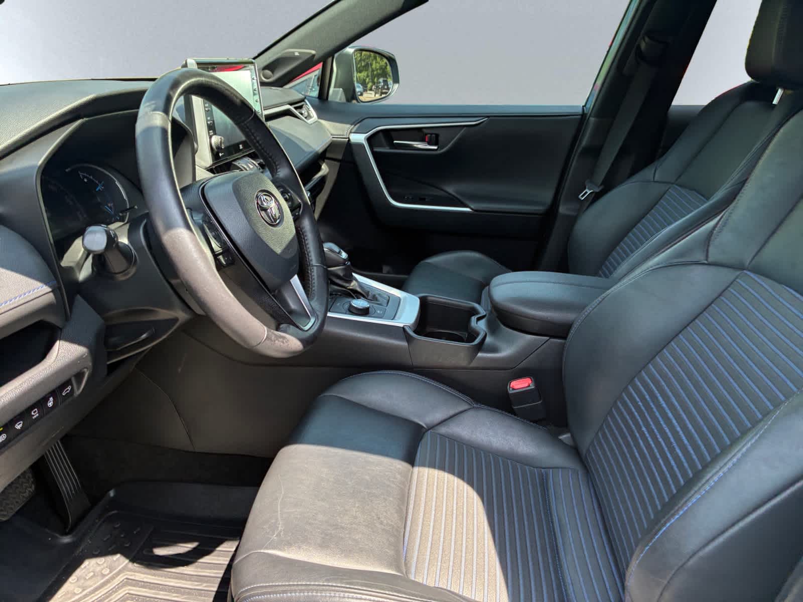 used 2022 Toyota RAV4 car, priced at $31,998