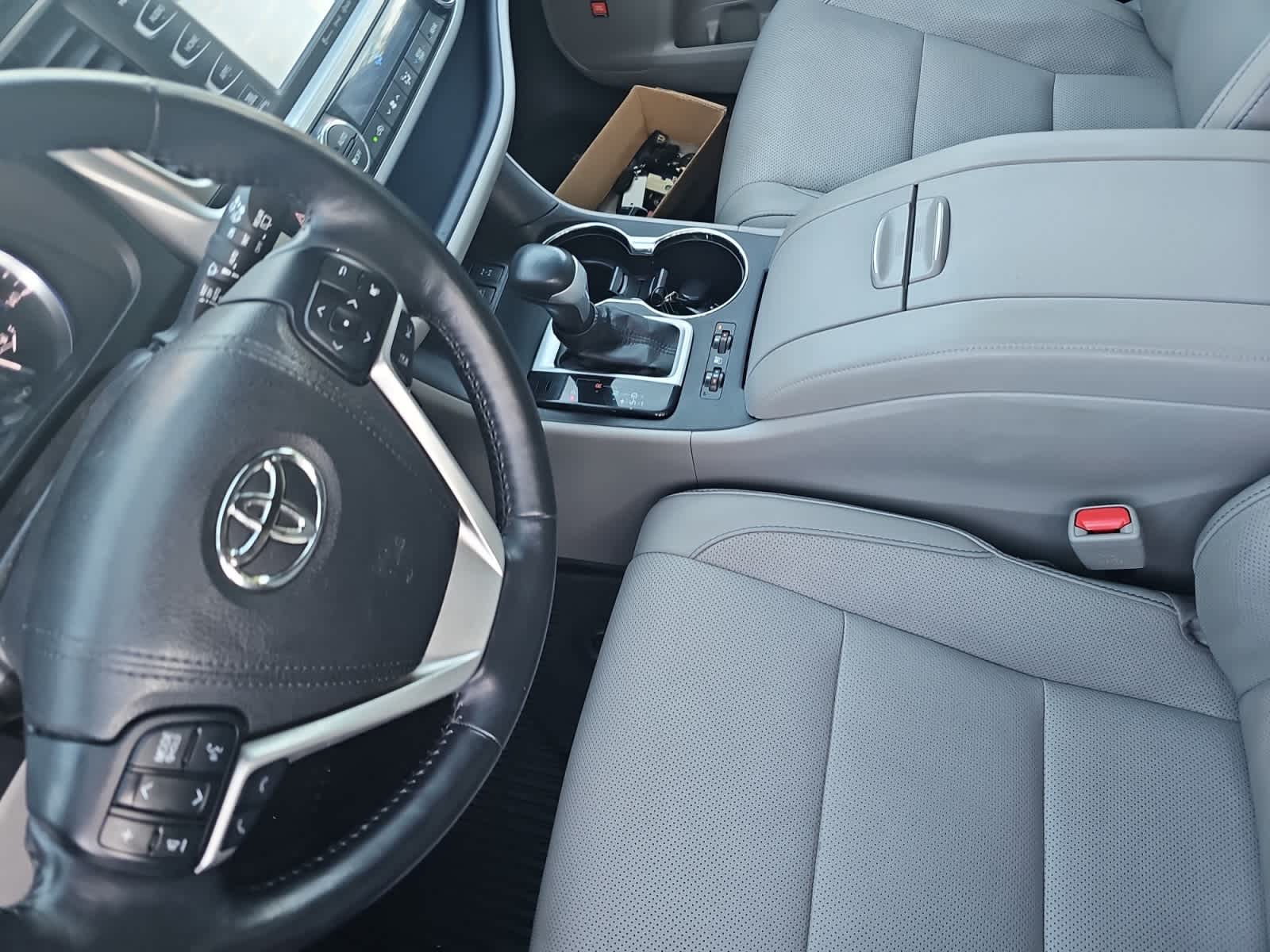 used 2017 Toyota Highlander car, priced at $34,497