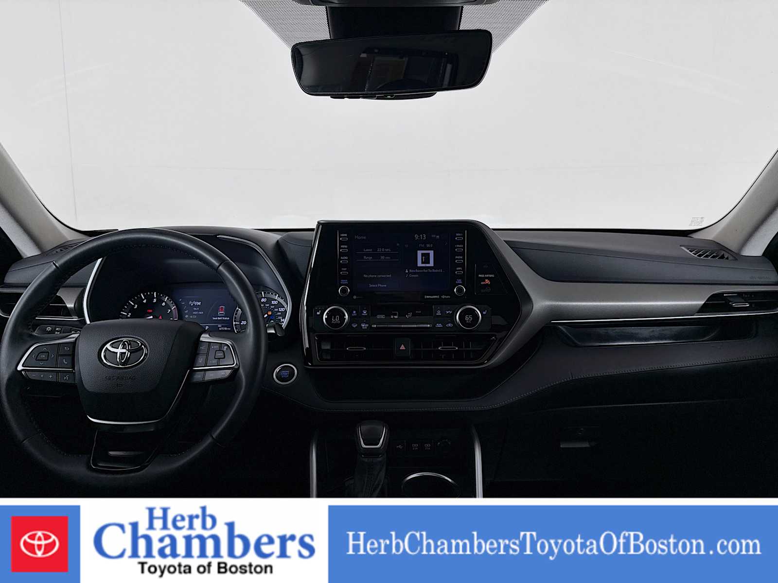 used 2021 Toyota Highlander car, priced at $32,897