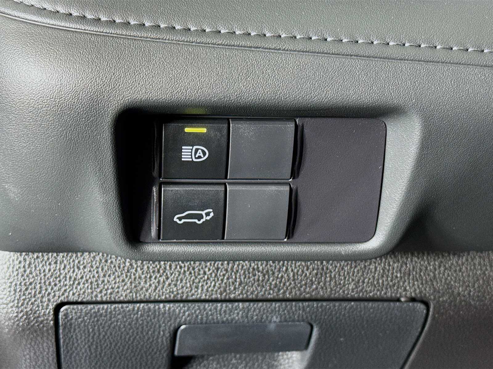 used 2020 Toyota Highlander car, priced at $32,497