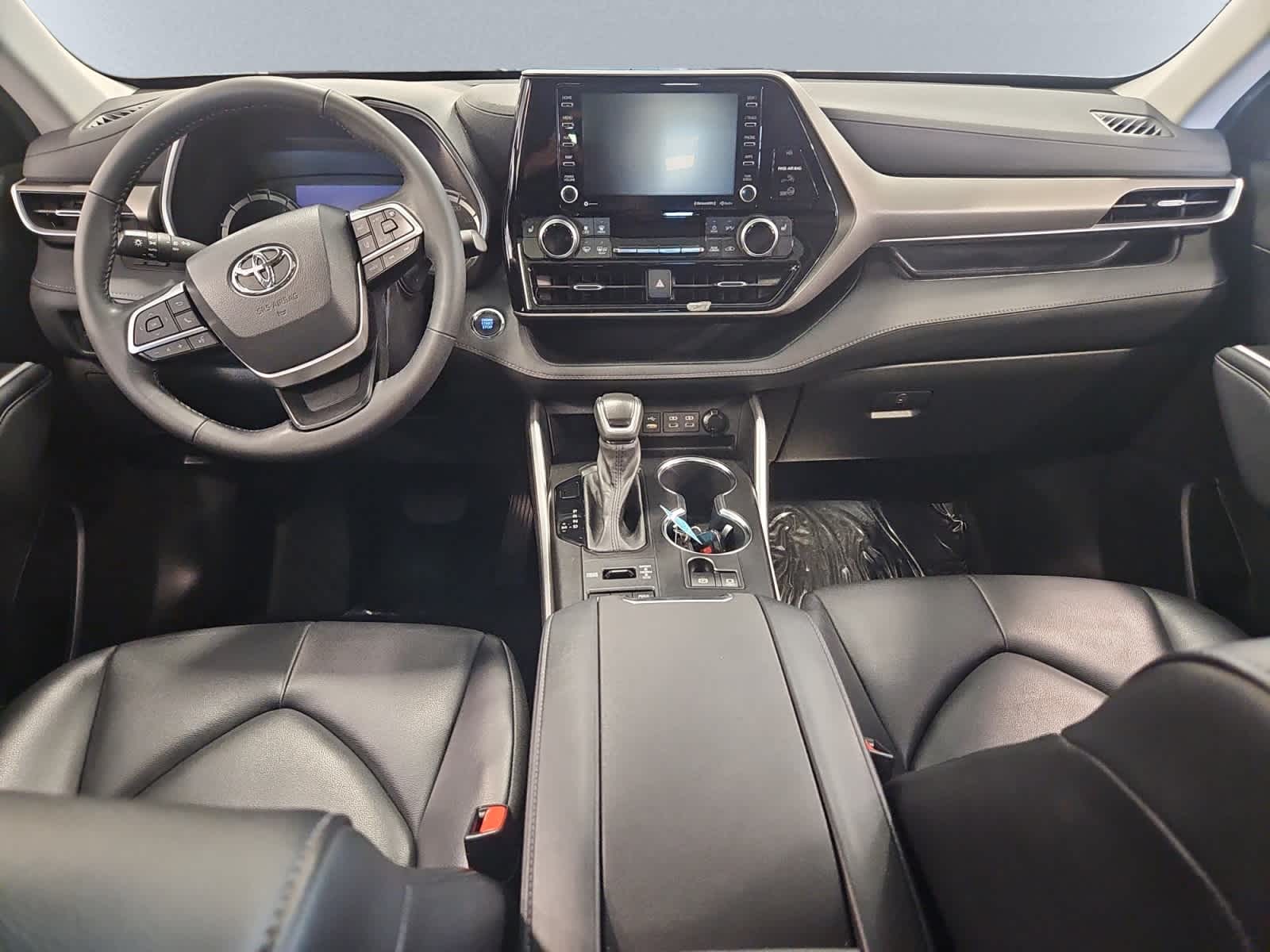 used 2022 Toyota Highlander car, priced at $39,497