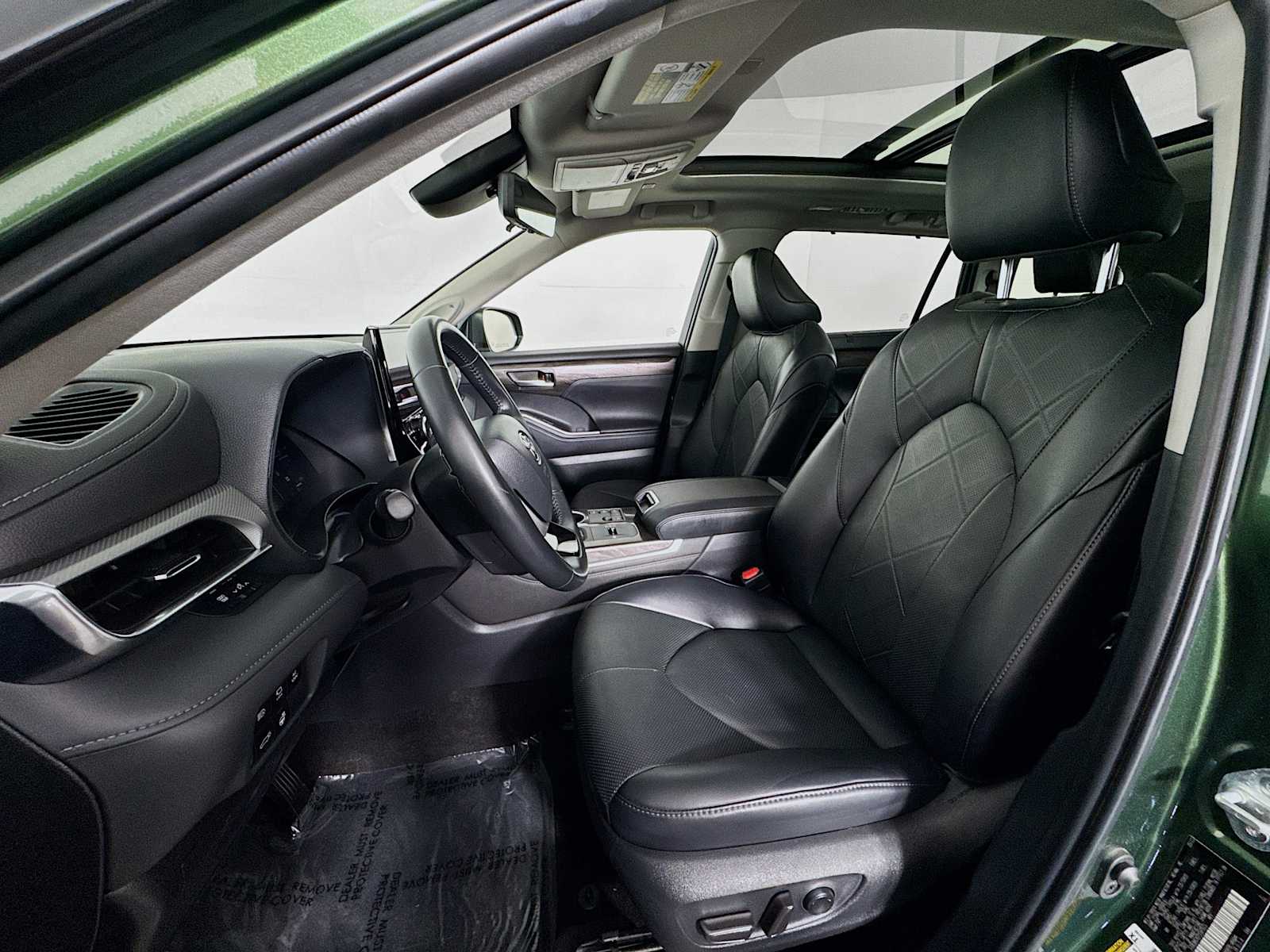 used 2023 Toyota Highlander car, priced at $49,497