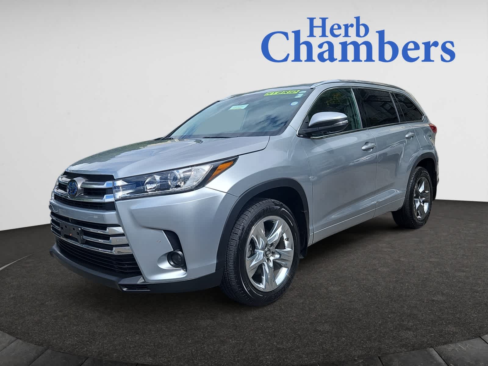 used 2019 Toyota Highlander car, priced at $32,998