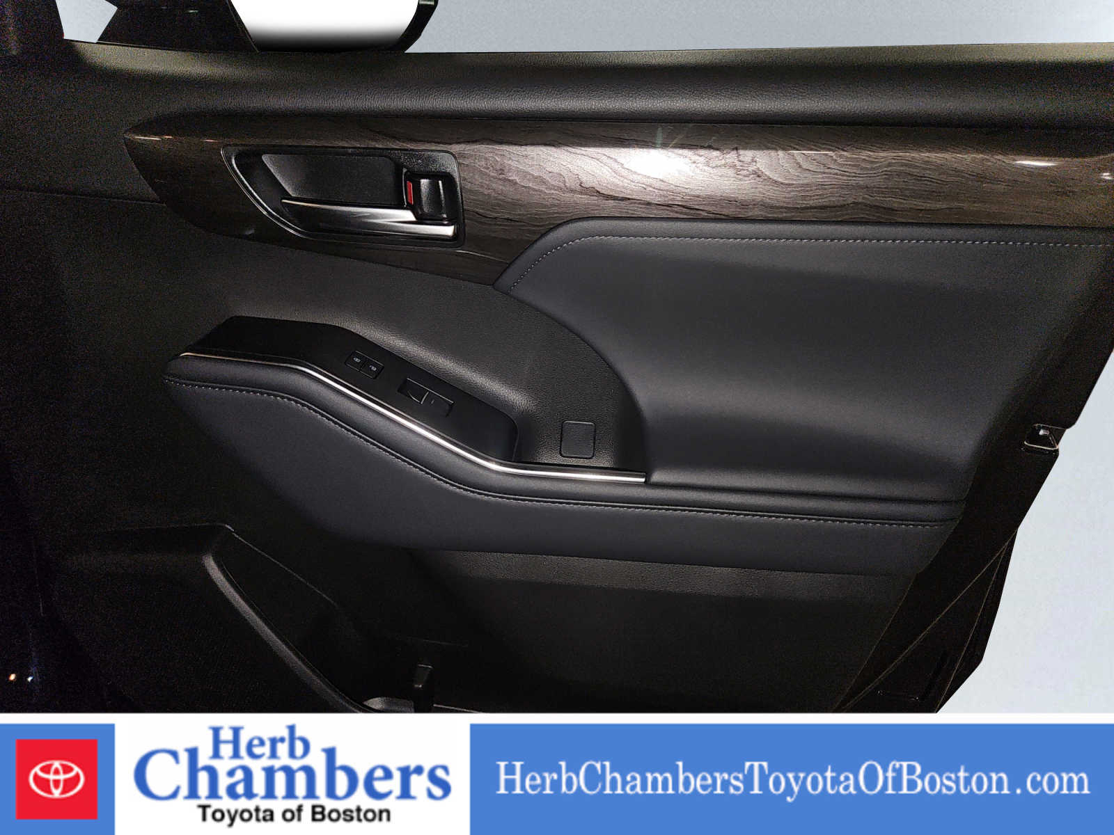 new 2025 Toyota Highlander car, priced at $56,287
