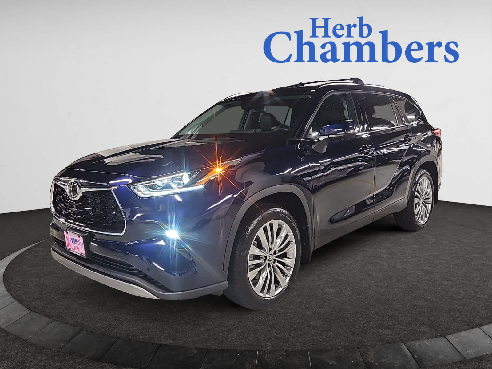 new 2025 Toyota Highlander car, priced at $56,287