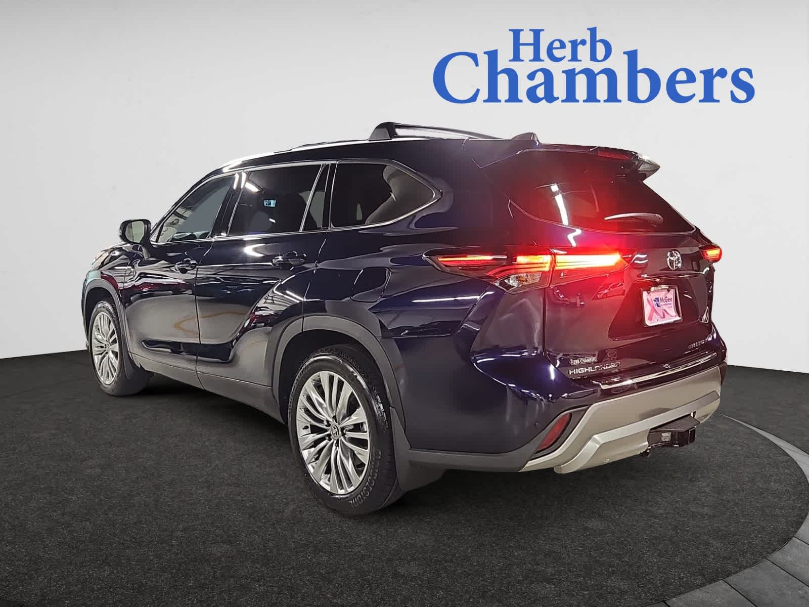 new 2025 Toyota Highlander car, priced at $56,287