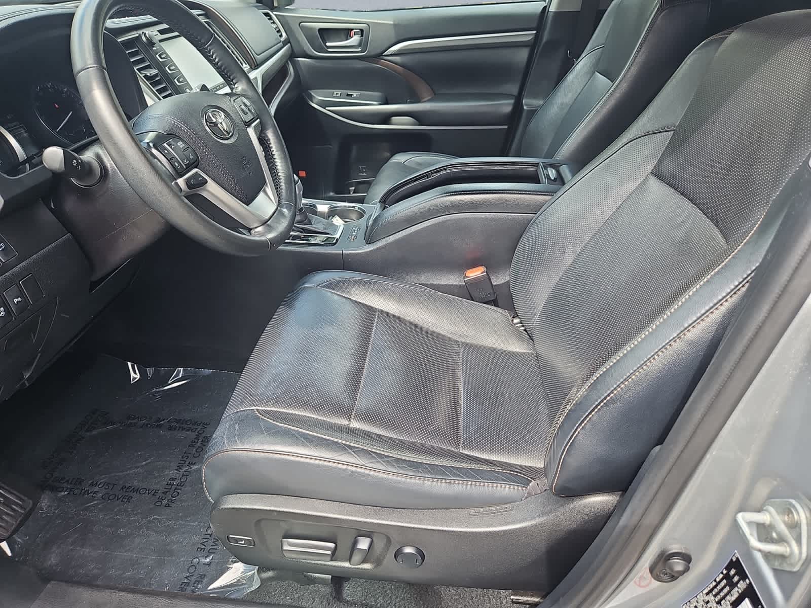 used 2019 Toyota Highlander car, priced at $32,998
