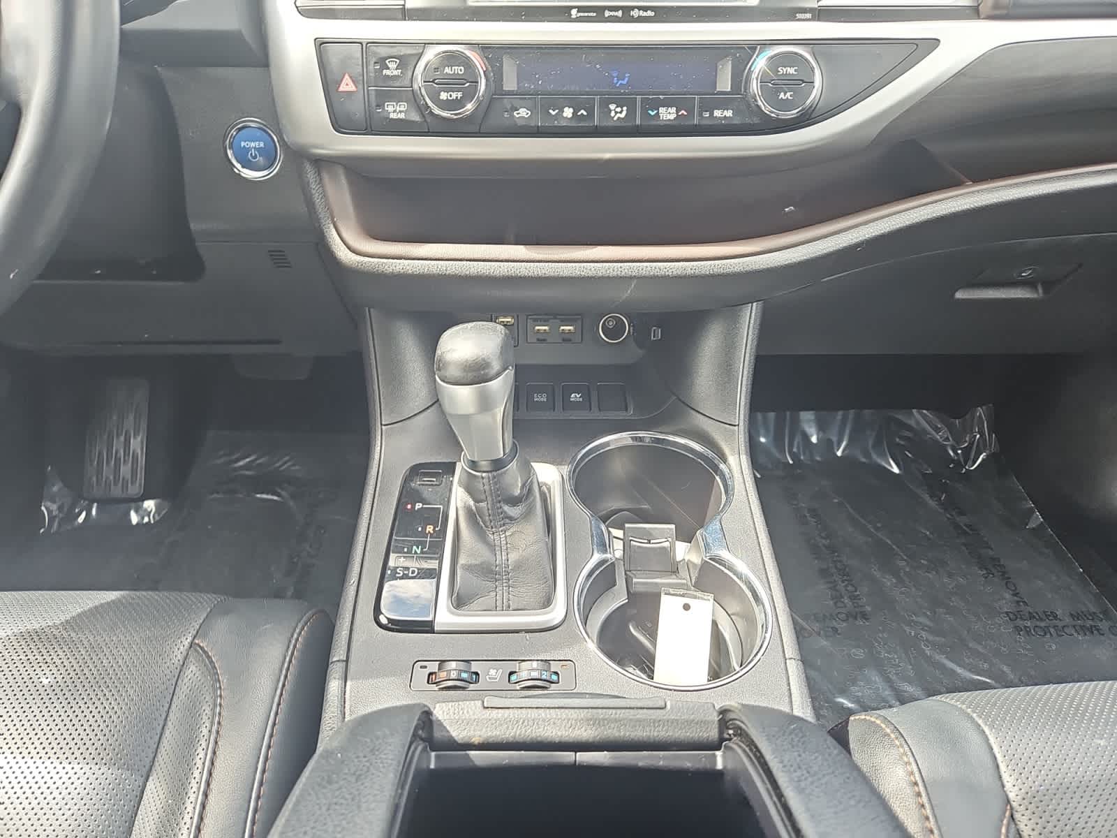 used 2019 Toyota Highlander car, priced at $32,998