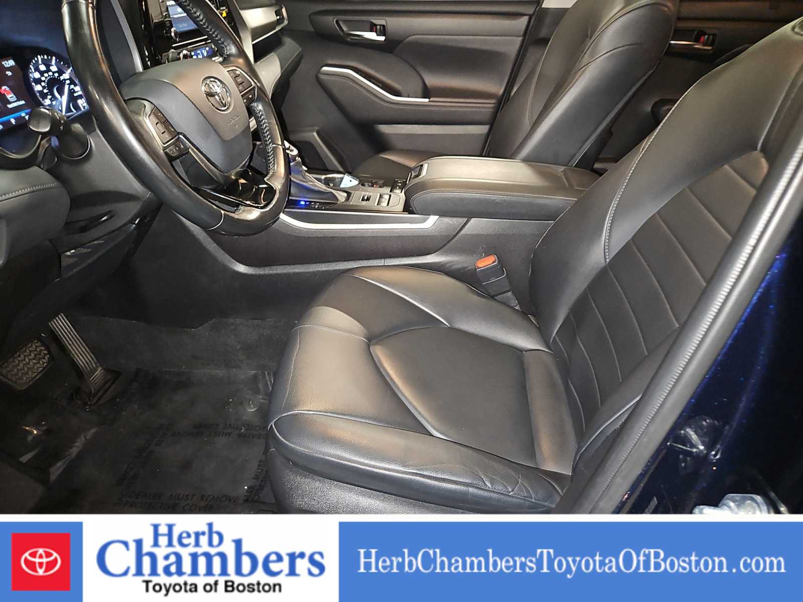 used 2021 Toyota Highlander car, priced at $35,997