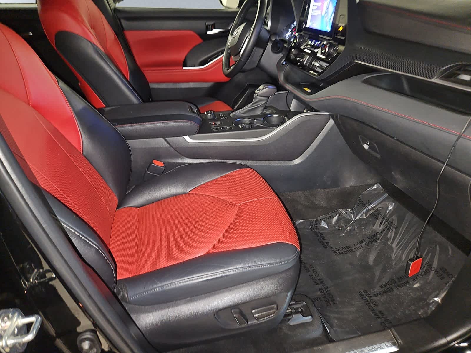 used 2023 Toyota Highlander car, priced at $43,998