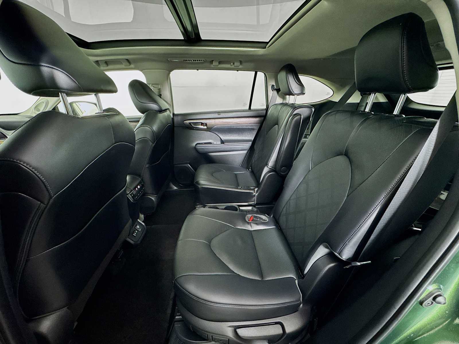 used 2023 Toyota Highlander car, priced at $49,497