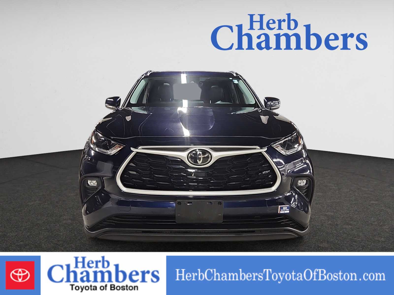used 2021 Toyota Highlander car, priced at $35,997