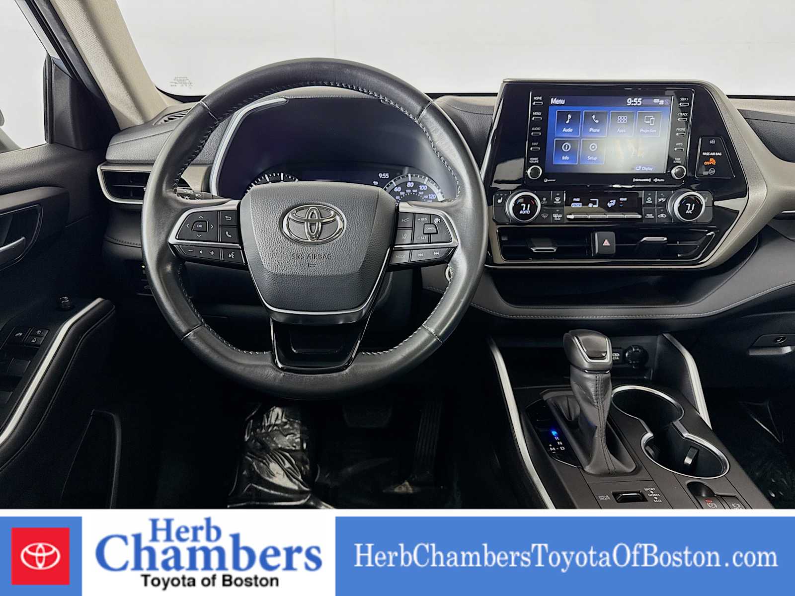 used 2020 Toyota Highlander car, priced at $32,097