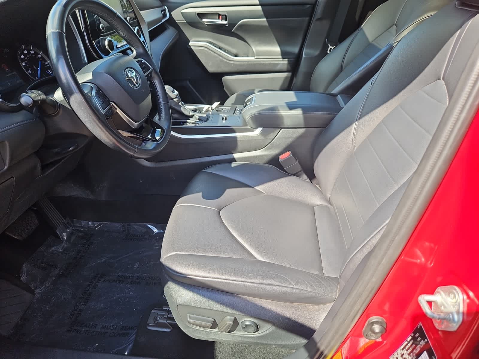 used 2020 Toyota Highlander car, priced at $33,998
