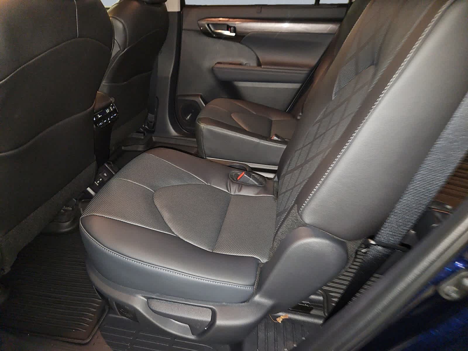 new 2025 Toyota Highlander car, priced at $56,287