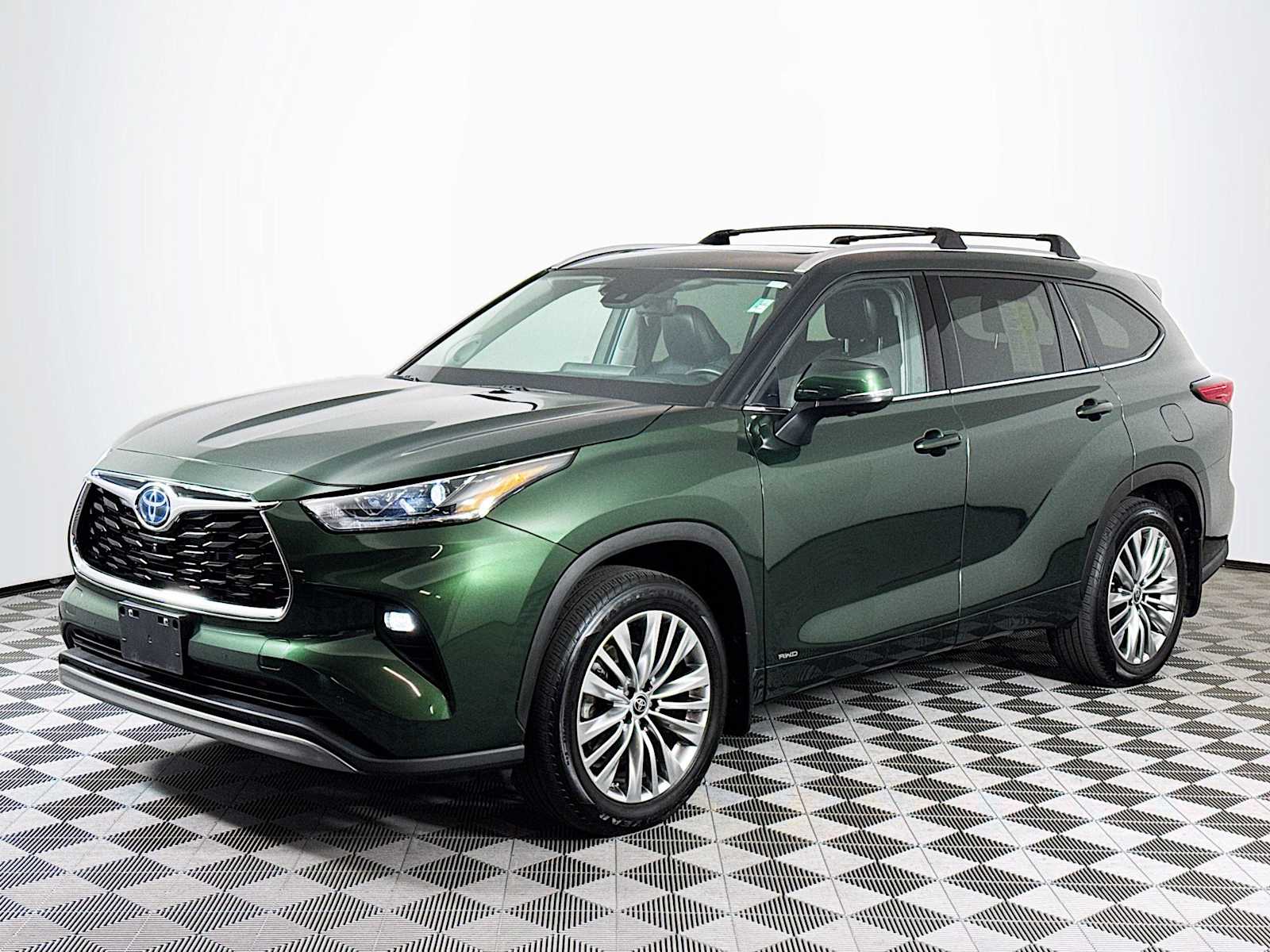 used 2023 Toyota Highlander car, priced at $49,497