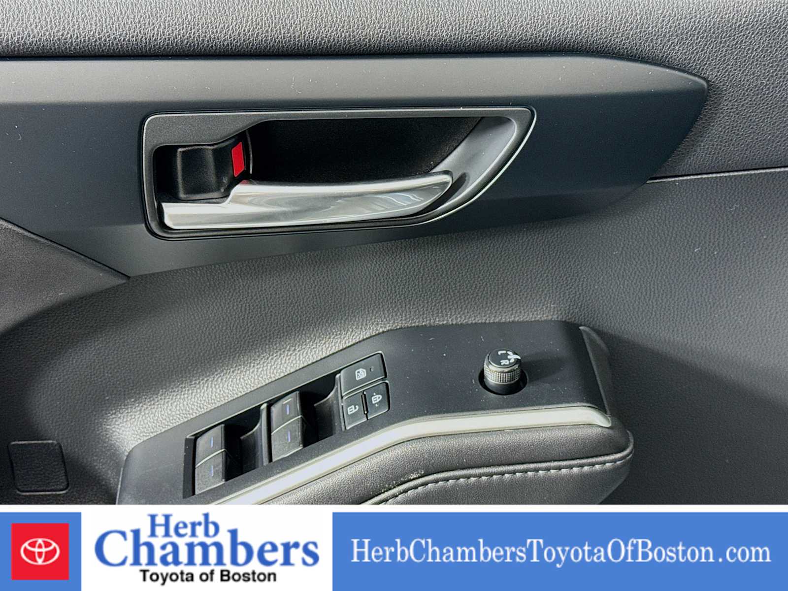 used 2020 Toyota Highlander car, priced at $32,097