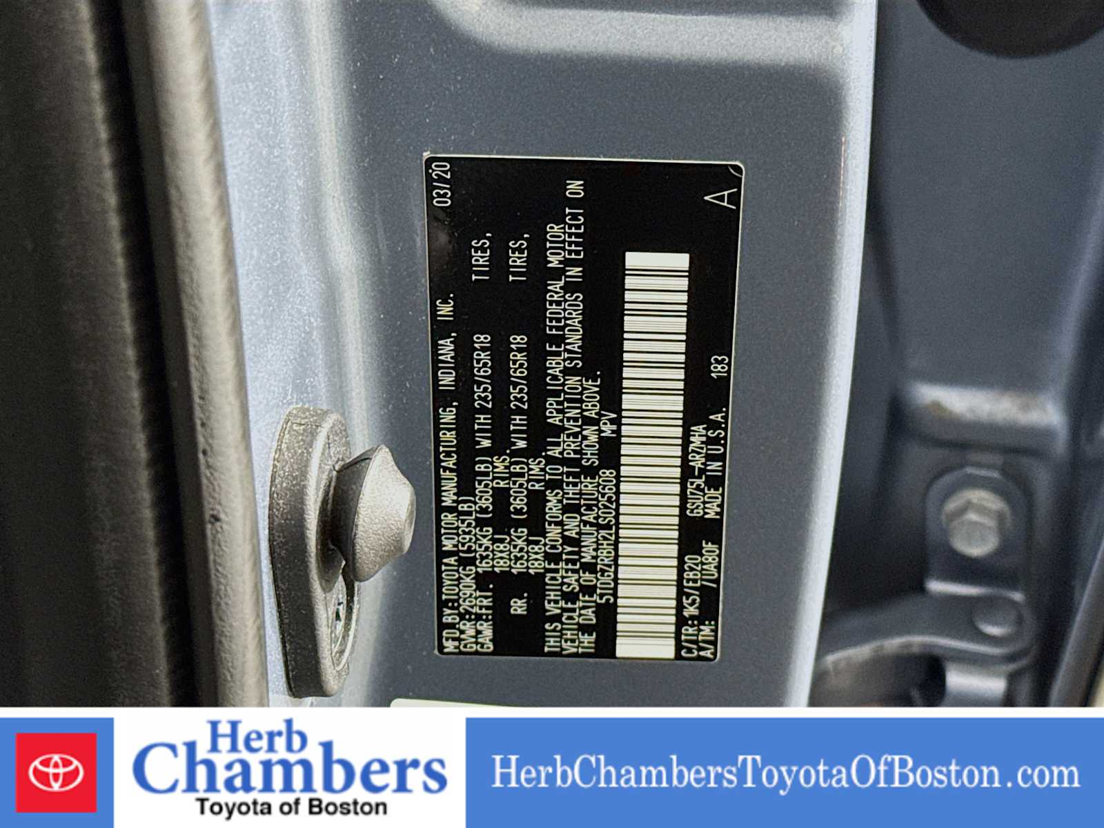 used 2020 Toyota Highlander car, priced at $32,097