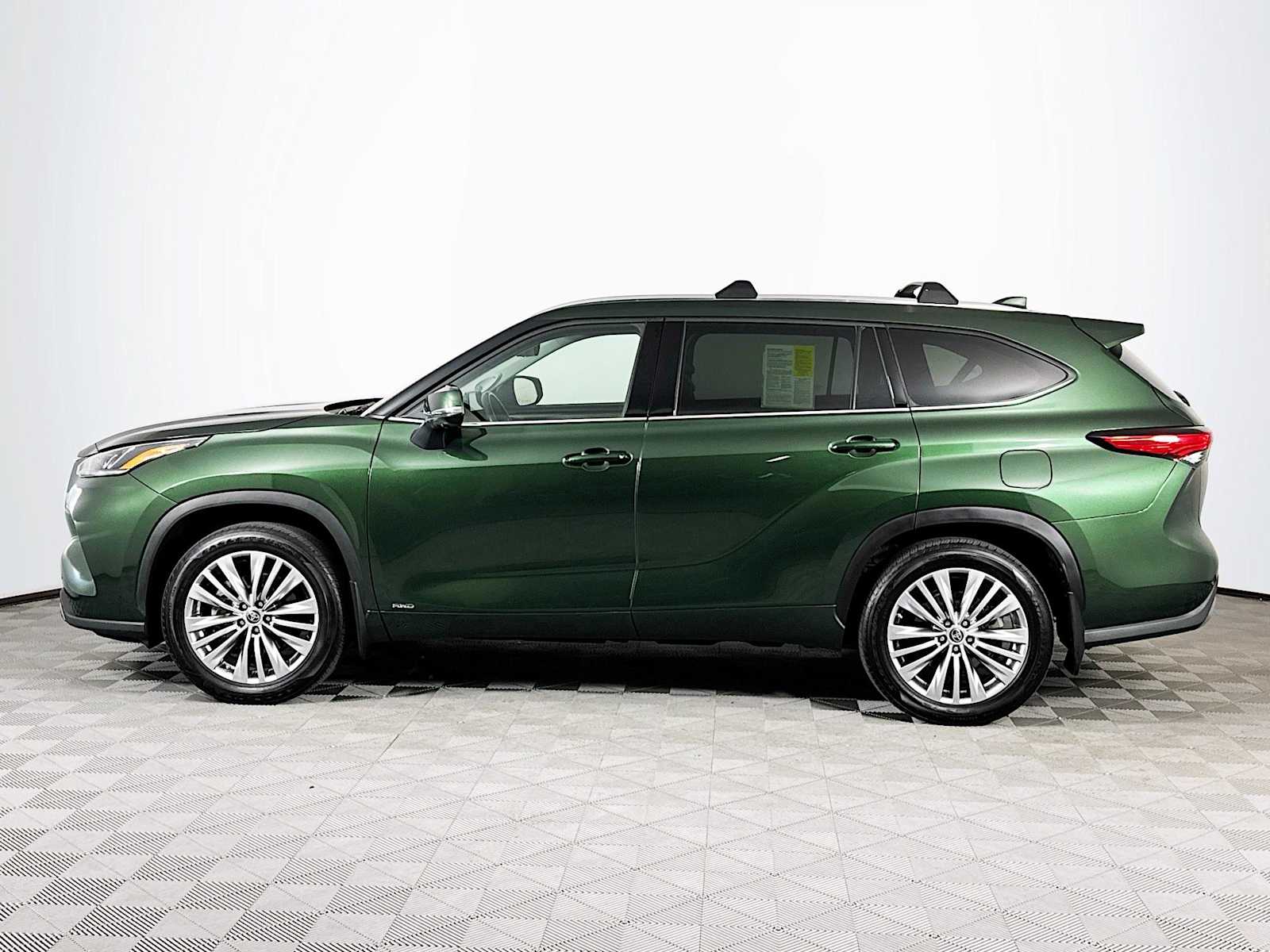 used 2023 Toyota Highlander car, priced at $49,497