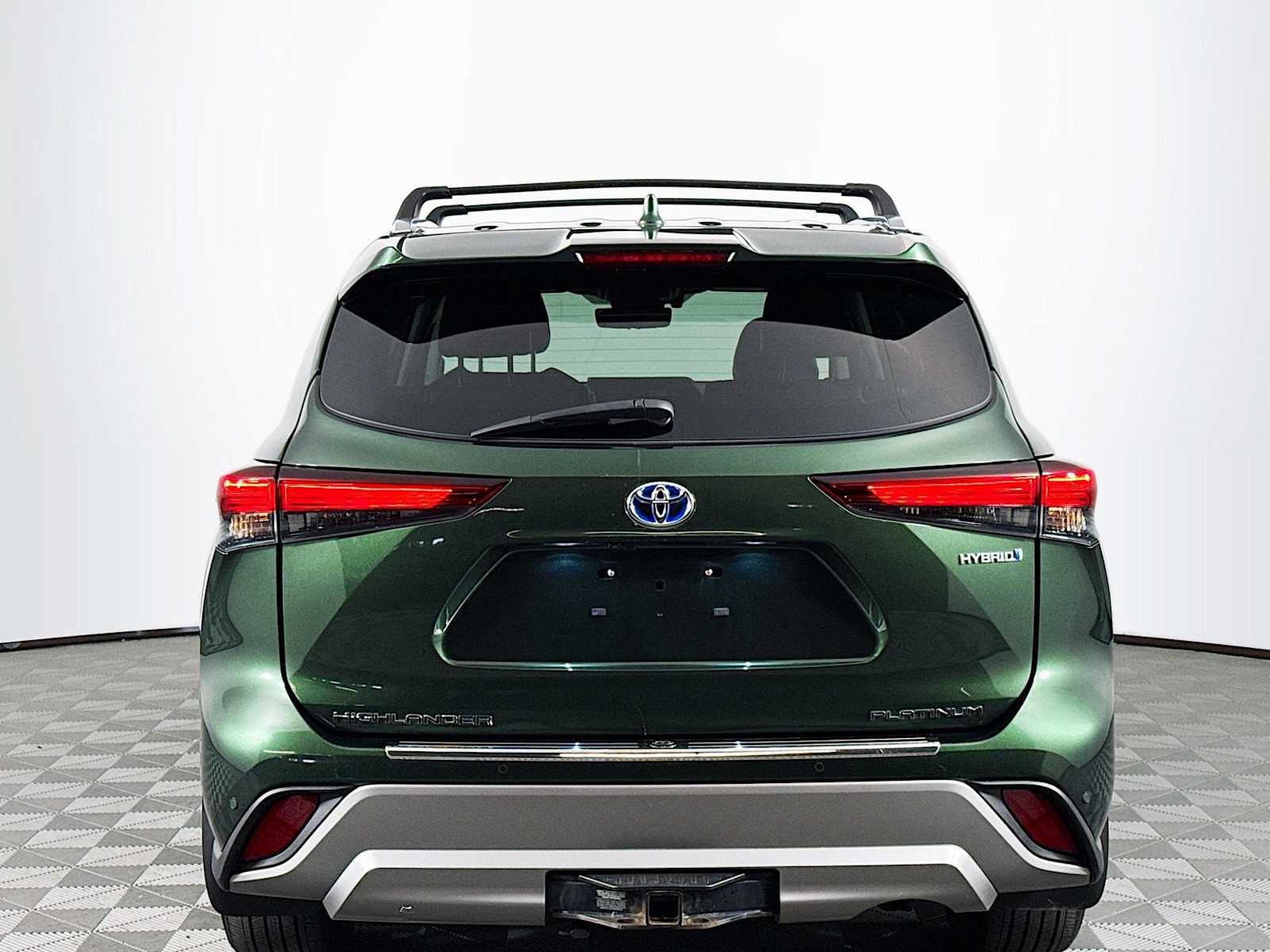 used 2023 Toyota Highlander car, priced at $49,497