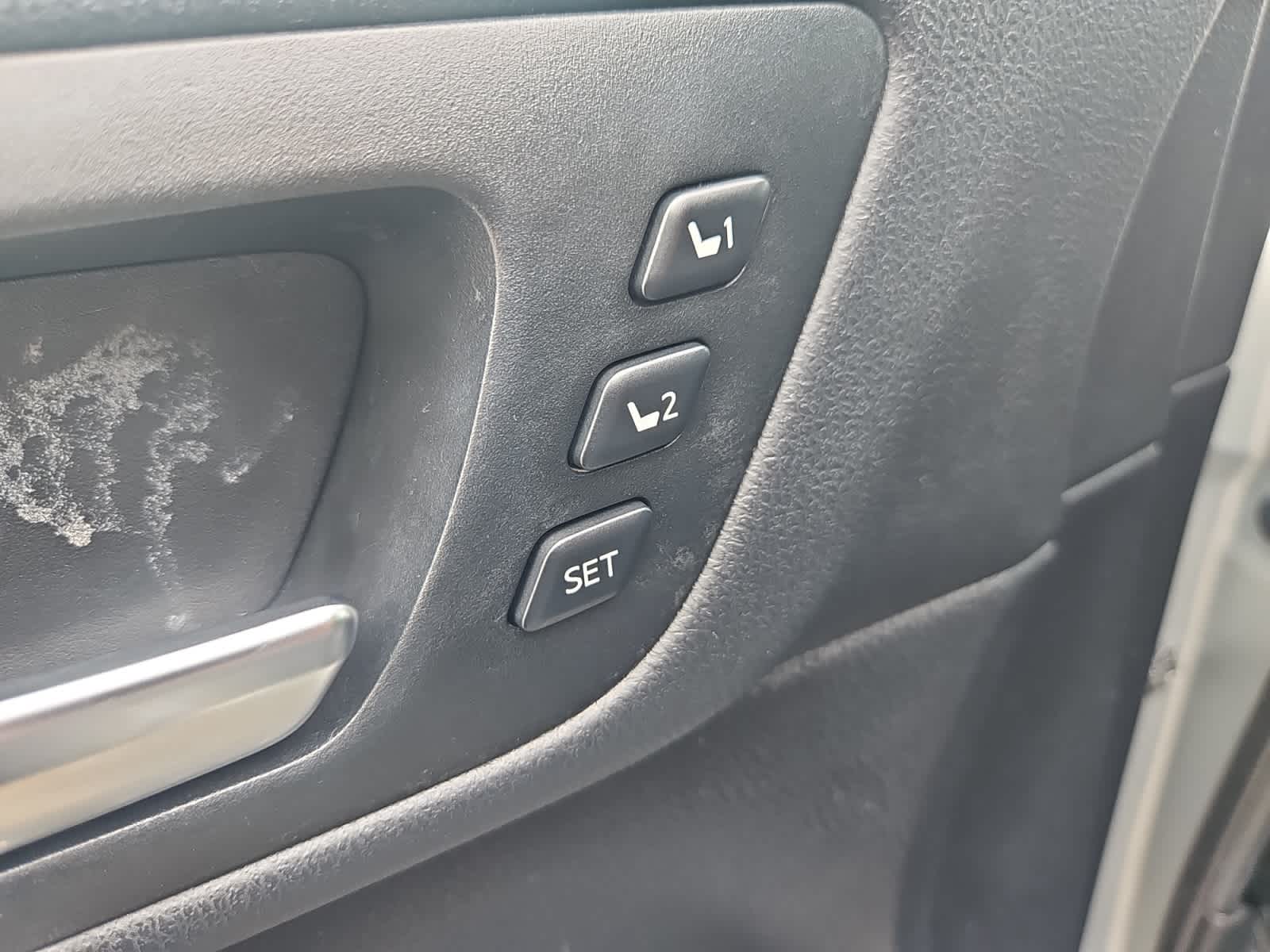 used 2019 Toyota Highlander car, priced at $32,998