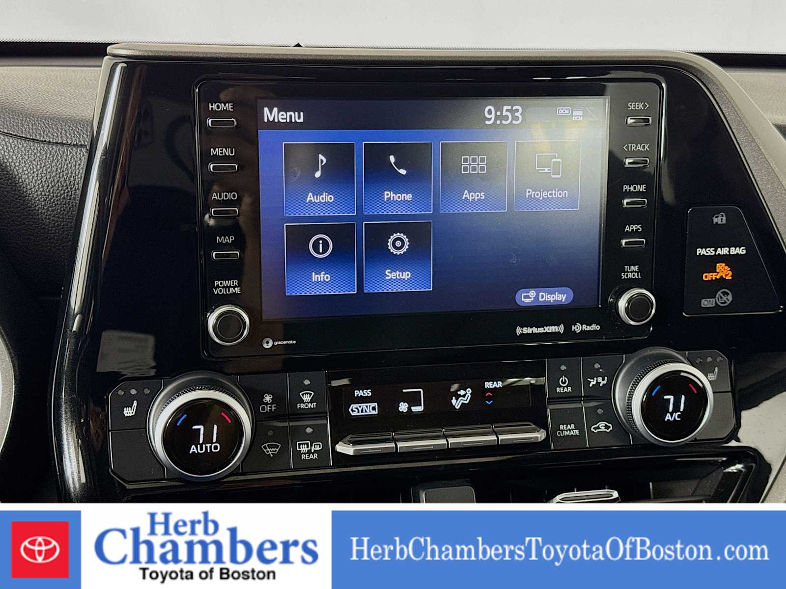 used 2020 Toyota Highlander car, priced at $32,097
