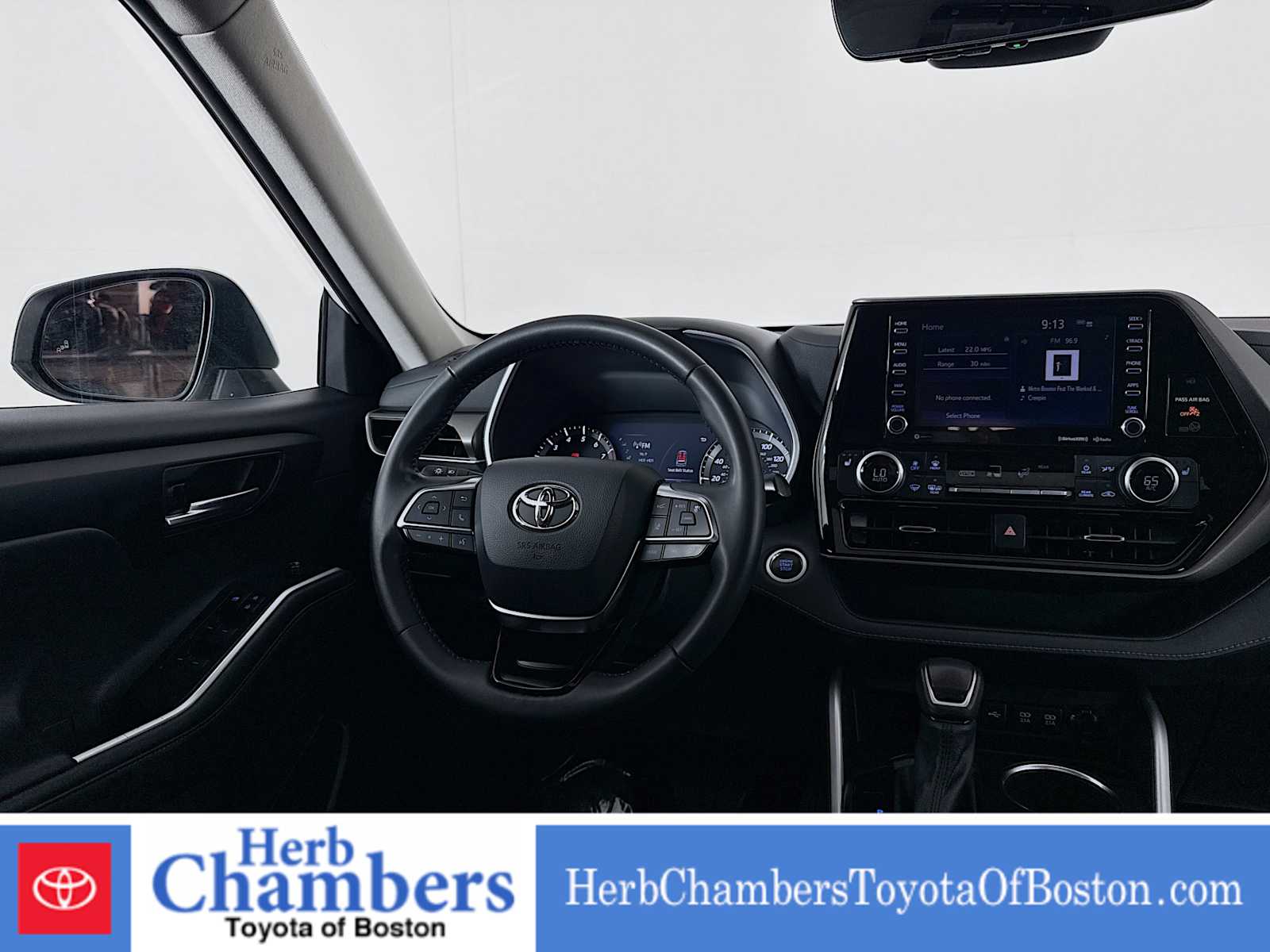 used 2021 Toyota Highlander car, priced at $32,897