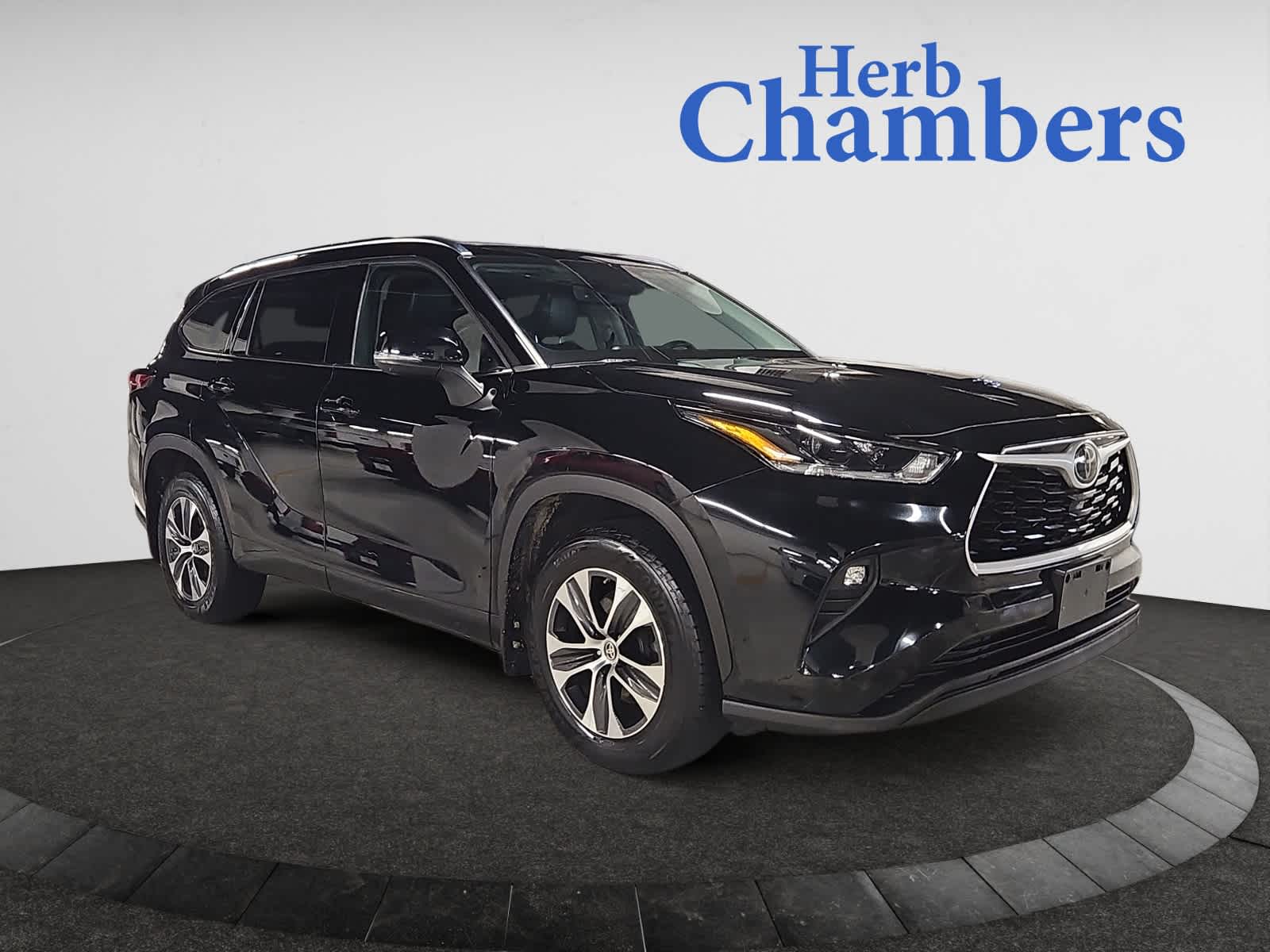 used 2021 Toyota Highlander car, priced at $29,998