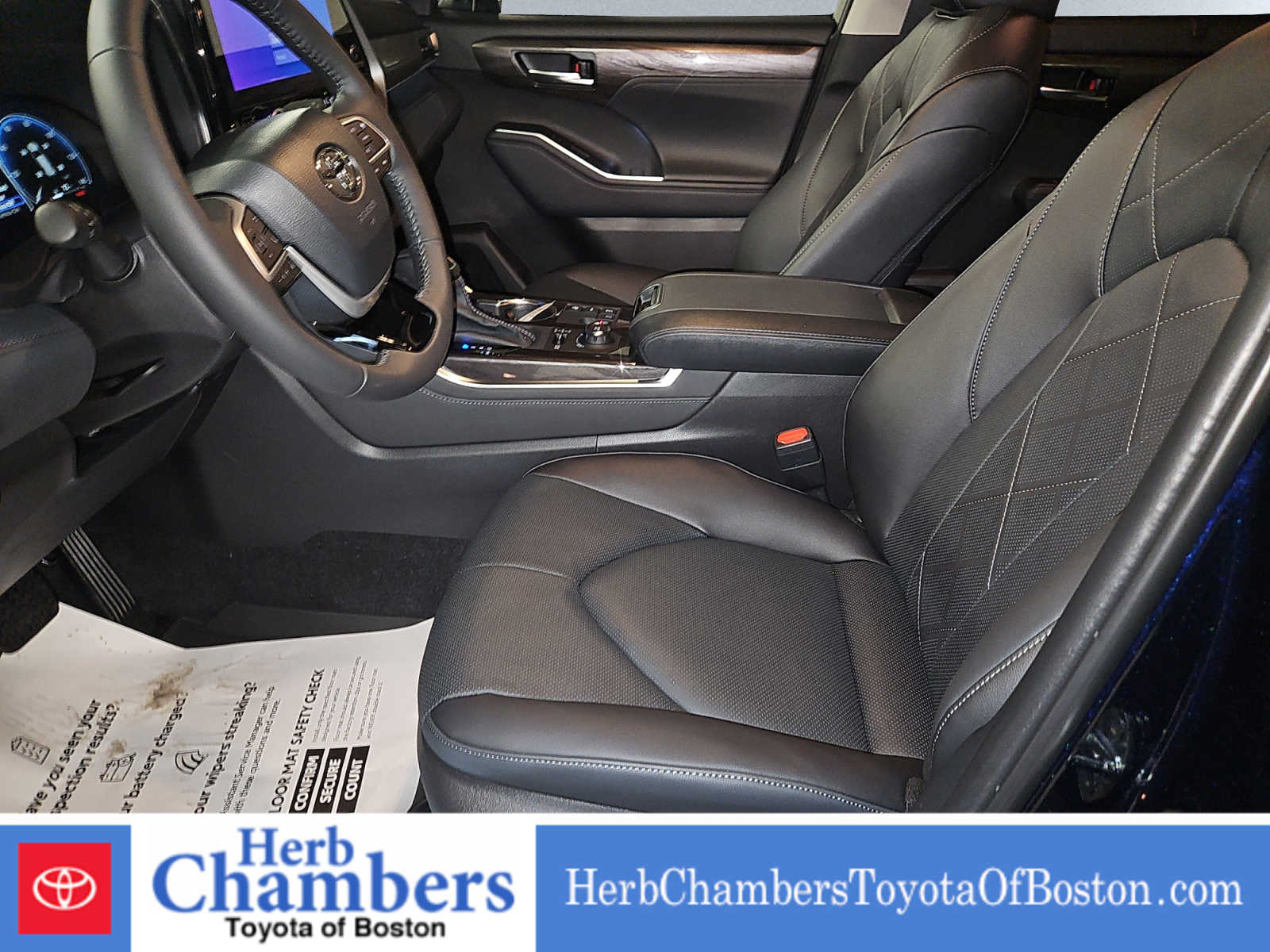 new 2025 Toyota Highlander car, priced at $56,287