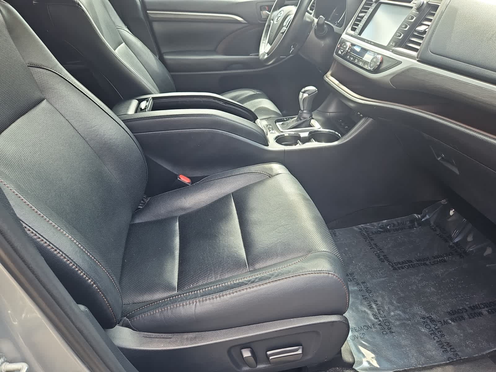 used 2019 Toyota Highlander car, priced at $32,998