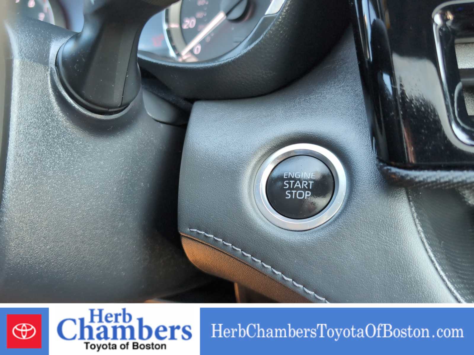 used 2024 Toyota Highlander car, priced at $44,297