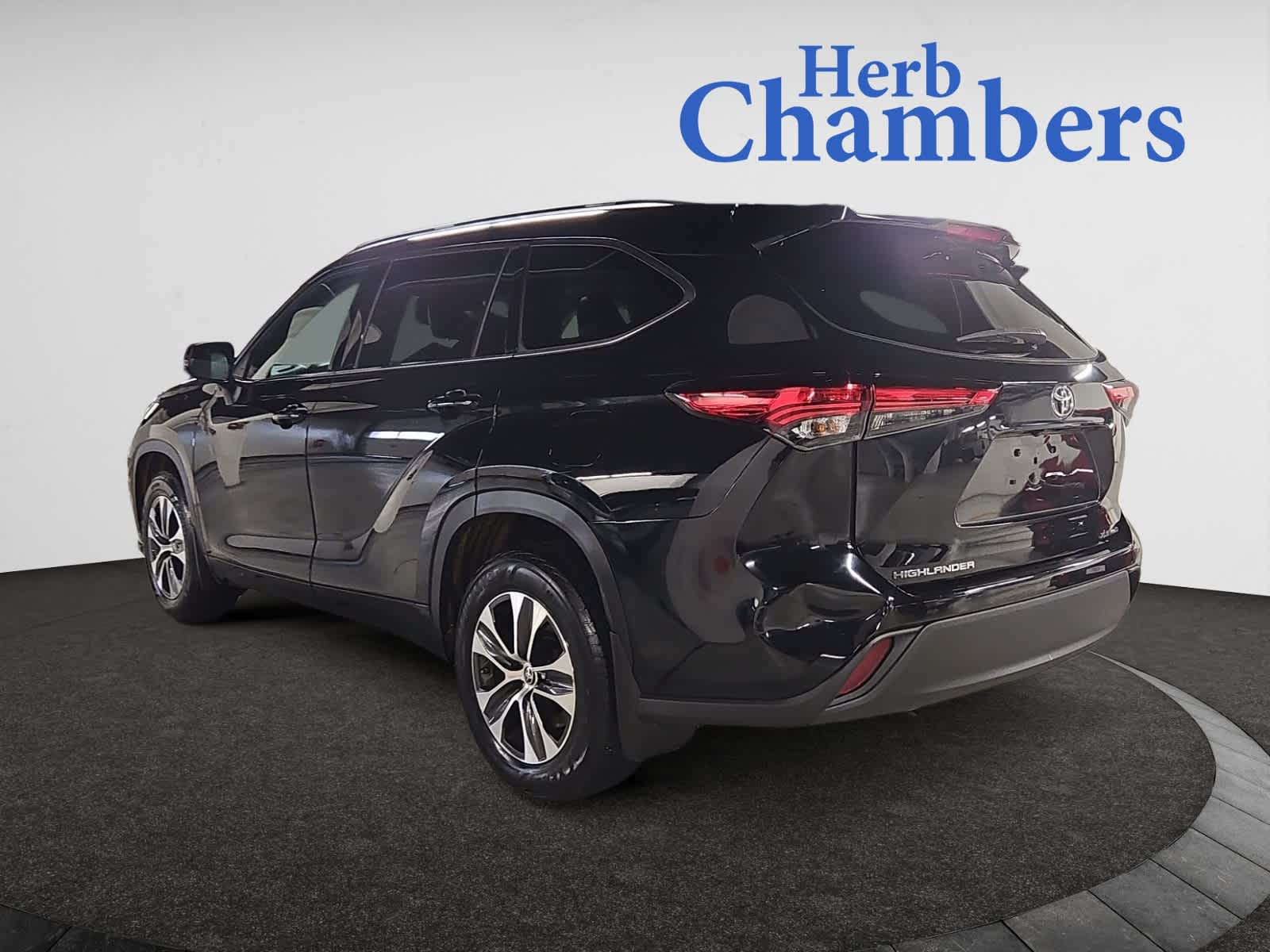 used 2021 Toyota Highlander car, priced at $29,998