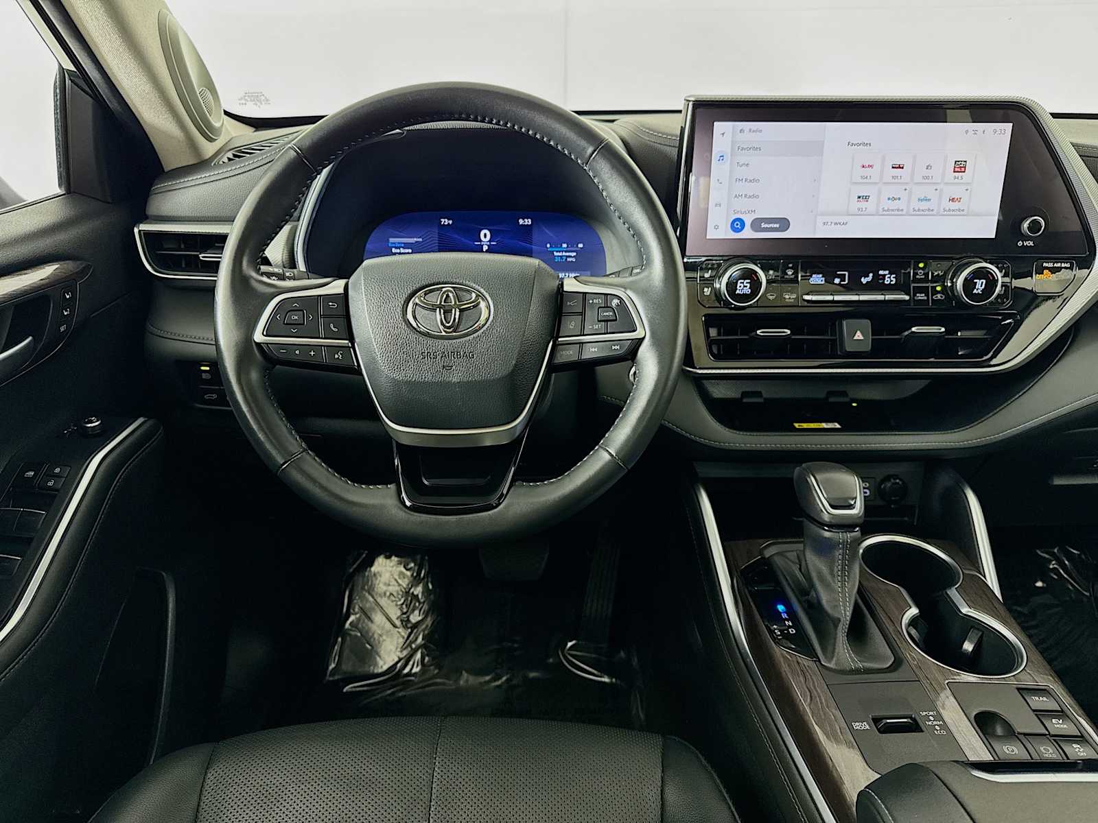 used 2023 Toyota Highlander car, priced at $49,497